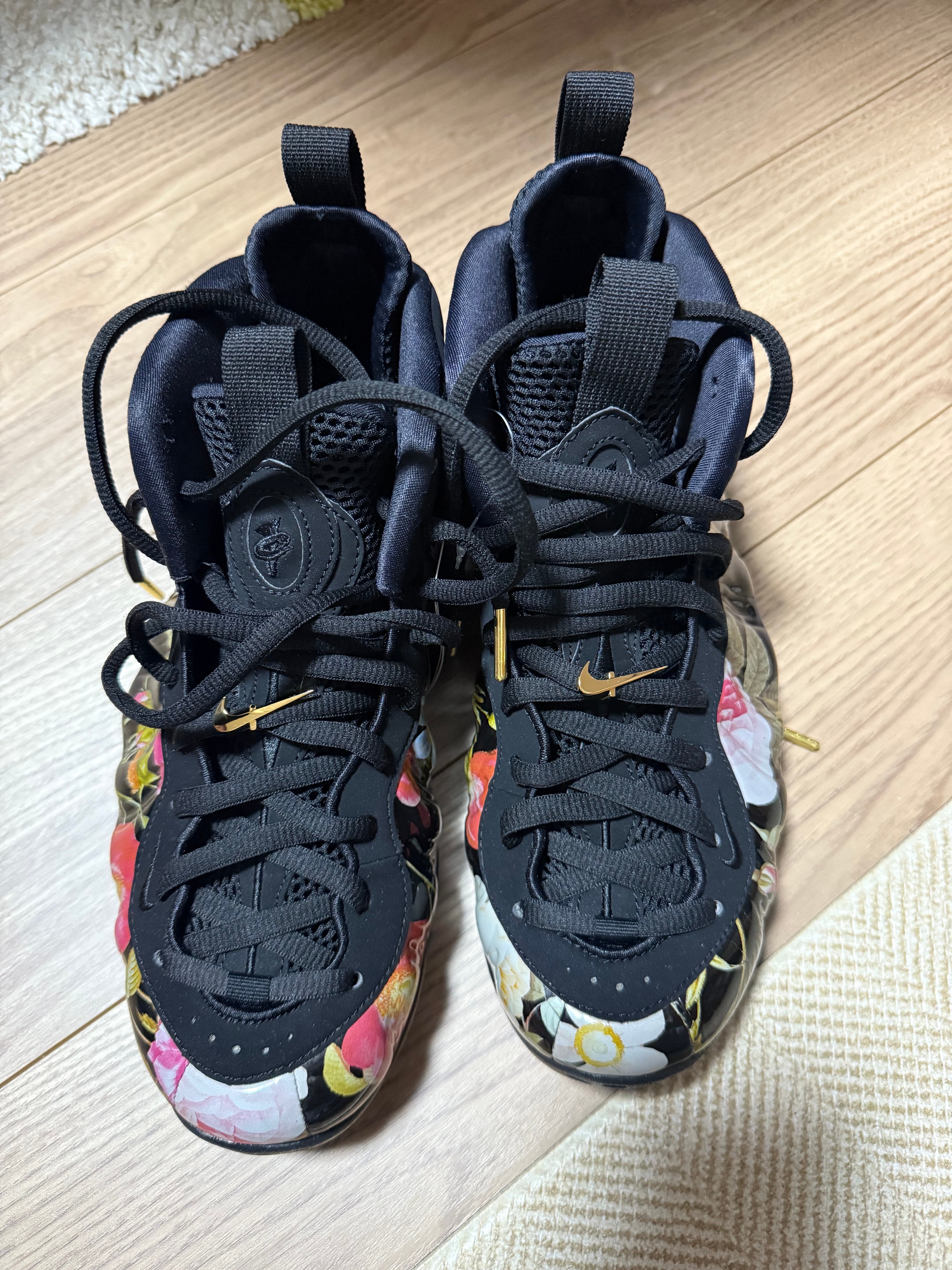 ナイキ エアフォームポジット ワン "フローラル"