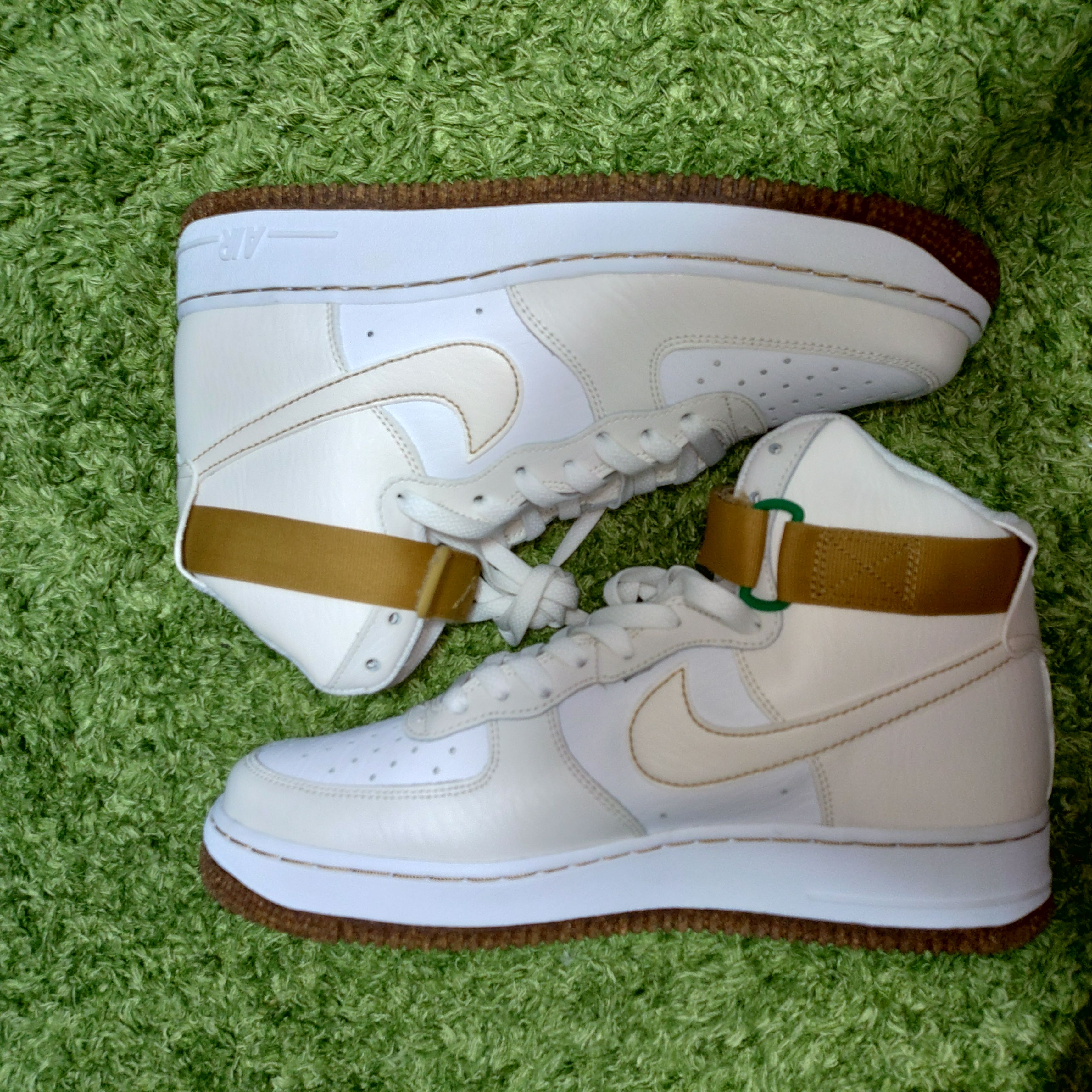Nike Air Force 1 High "Elemental Gold"