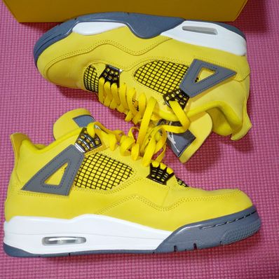 Nike Air Jordan 4 "Tour Yellow"