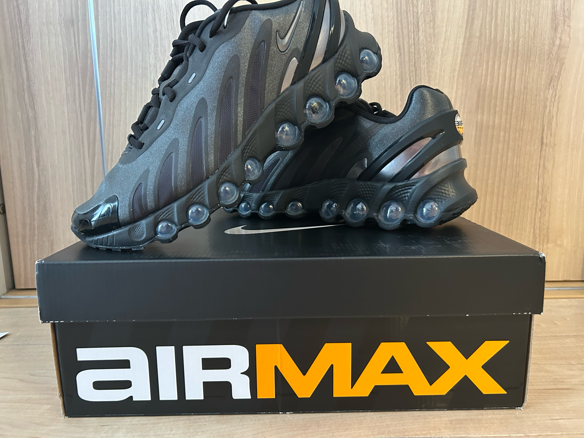 Nike Women's Air Max DN8 "Black/Metallic Dark Grey"