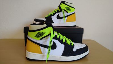 Nike Air Jordan 1 High OG "Volt Gold"