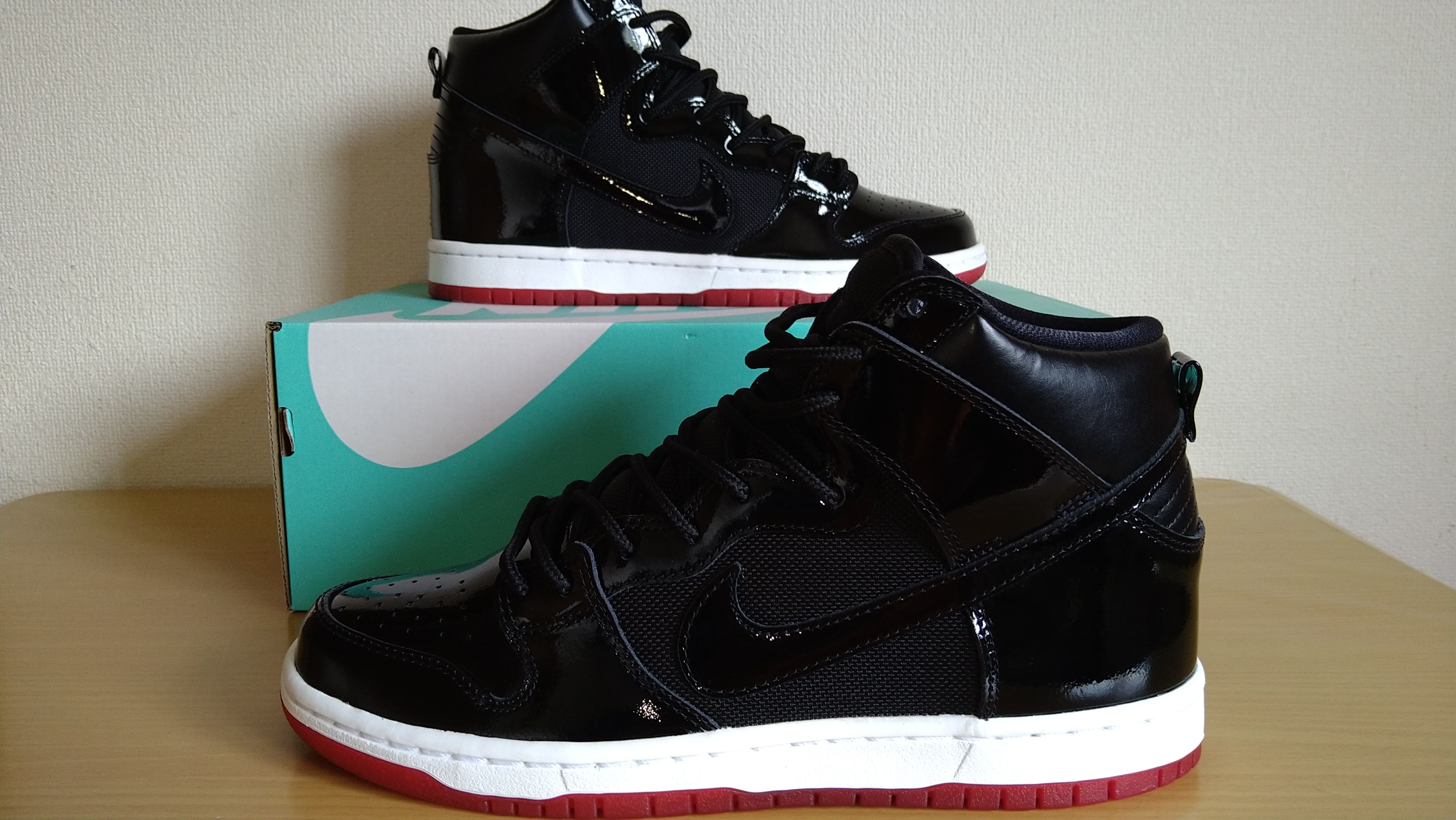 Nike SB Dunk High "Bred"