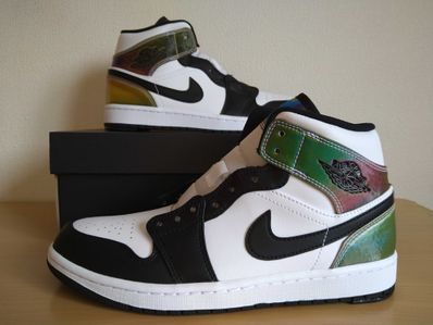 NIKE AIR JORDAN 1 MID "HEAT SENSITIVE PANELS"