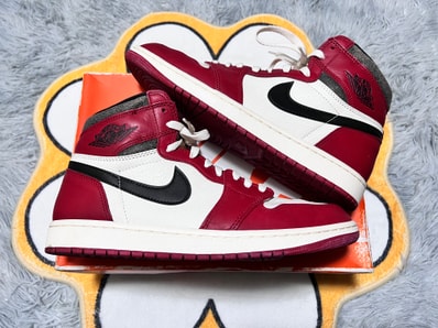 Nike Air Jordan 1 High OG "Lost & Found/Chicago"