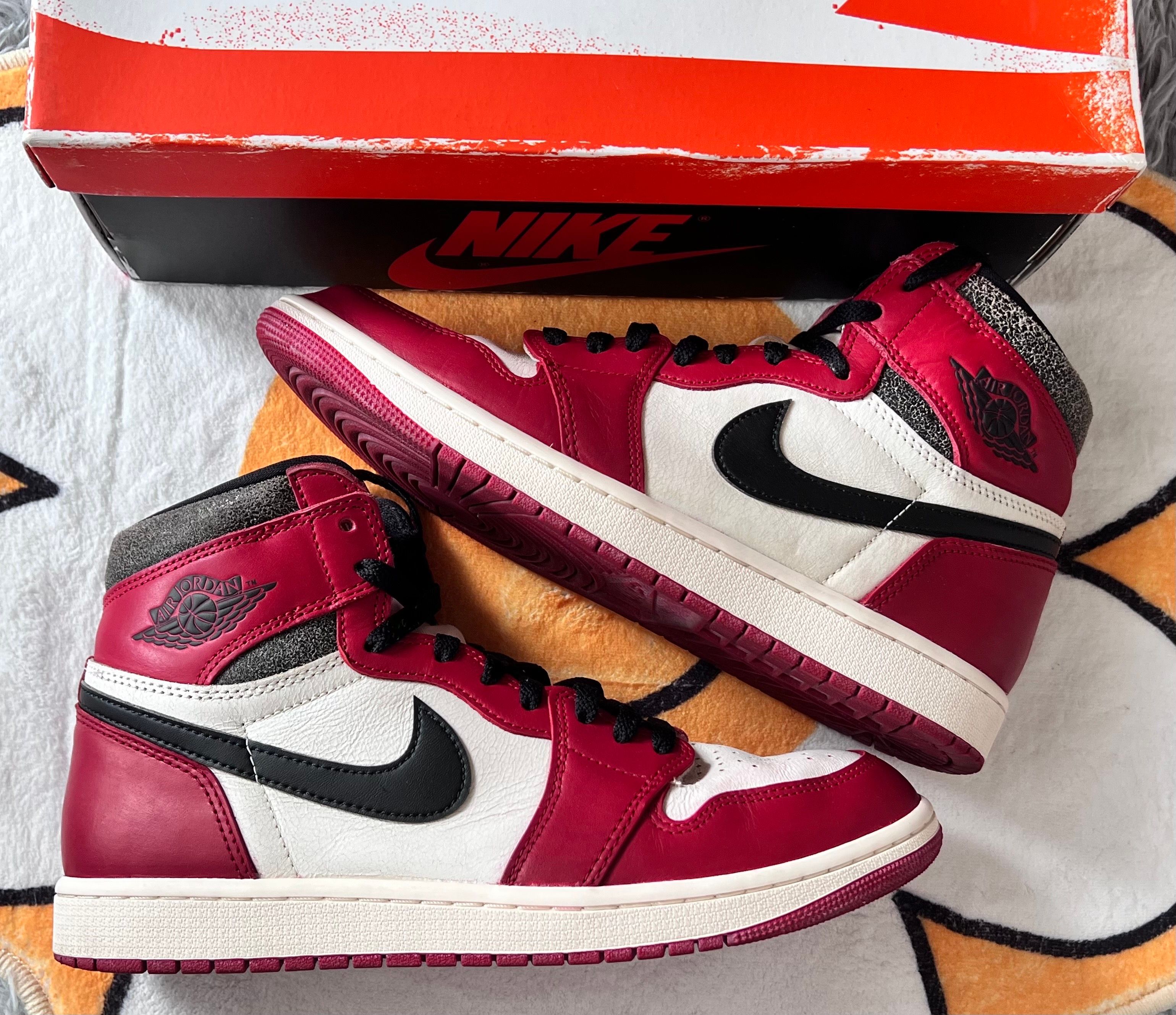 Nike Air Jordan 1 High OG "Lost & Found/Chicago"