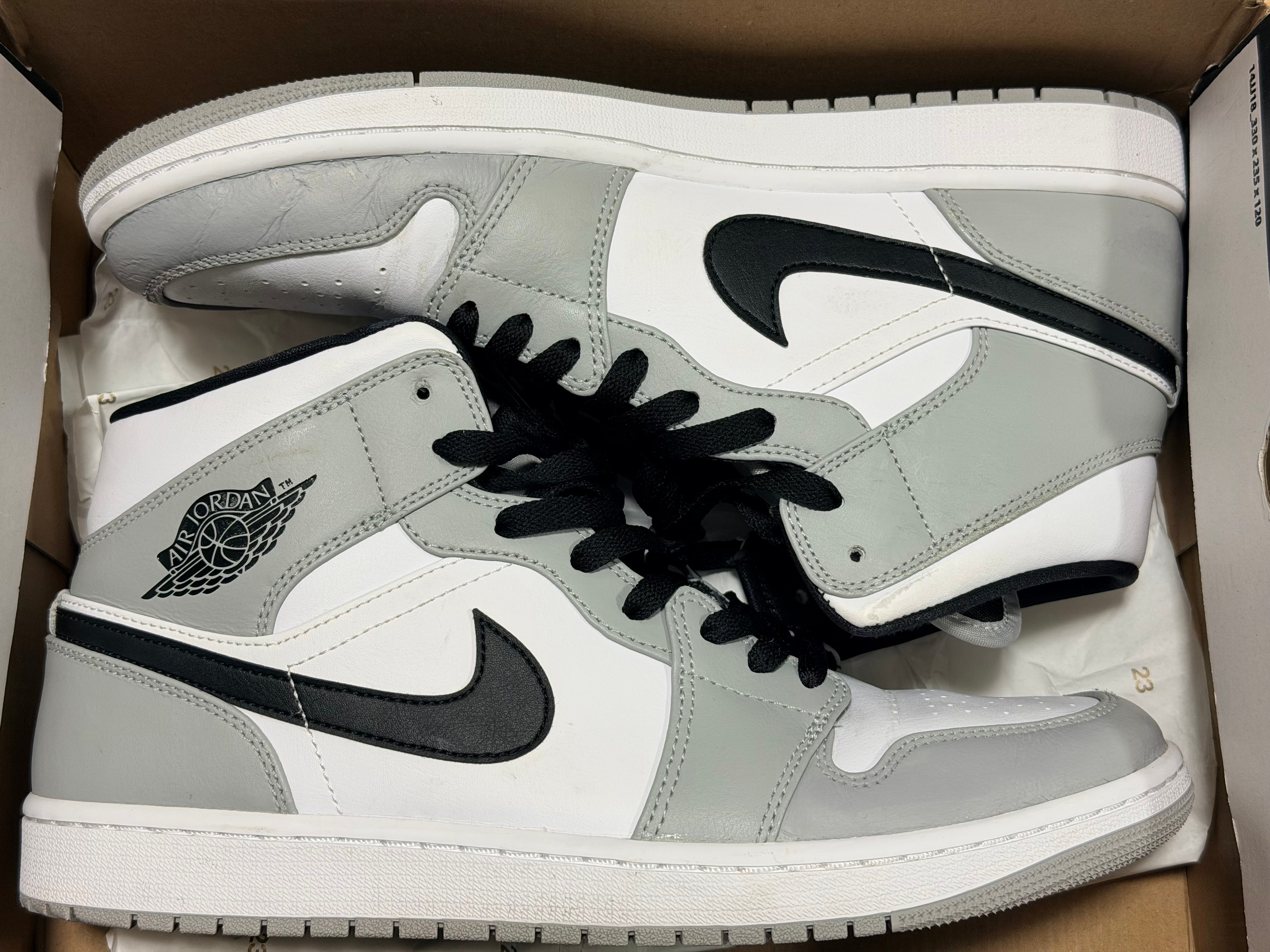 Nike Air Jordan 1 Mid "Light Smoke Grey/White/Black"