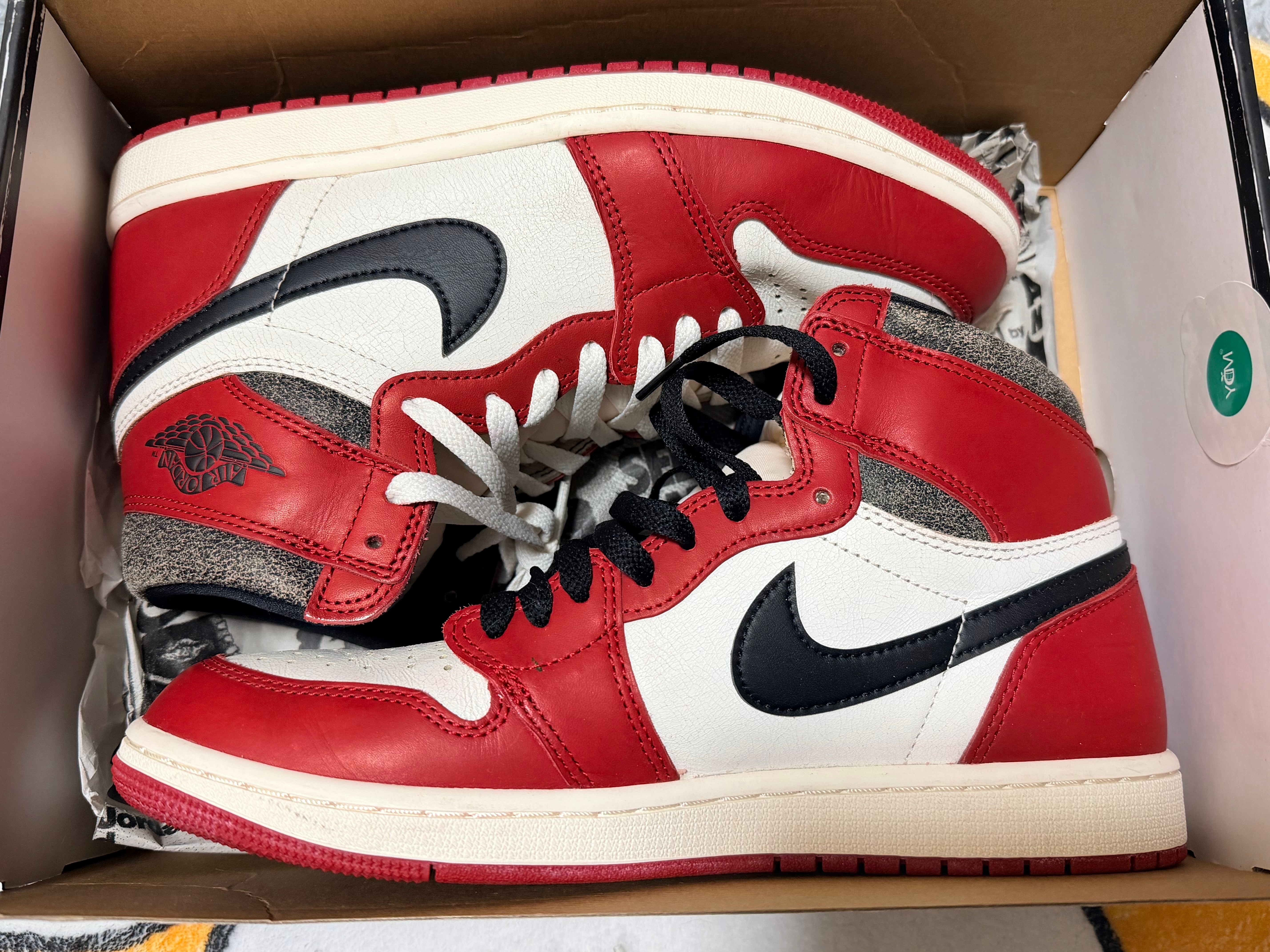 Nike Air Jordan 1 High OG "Lost & Found/Chicago"