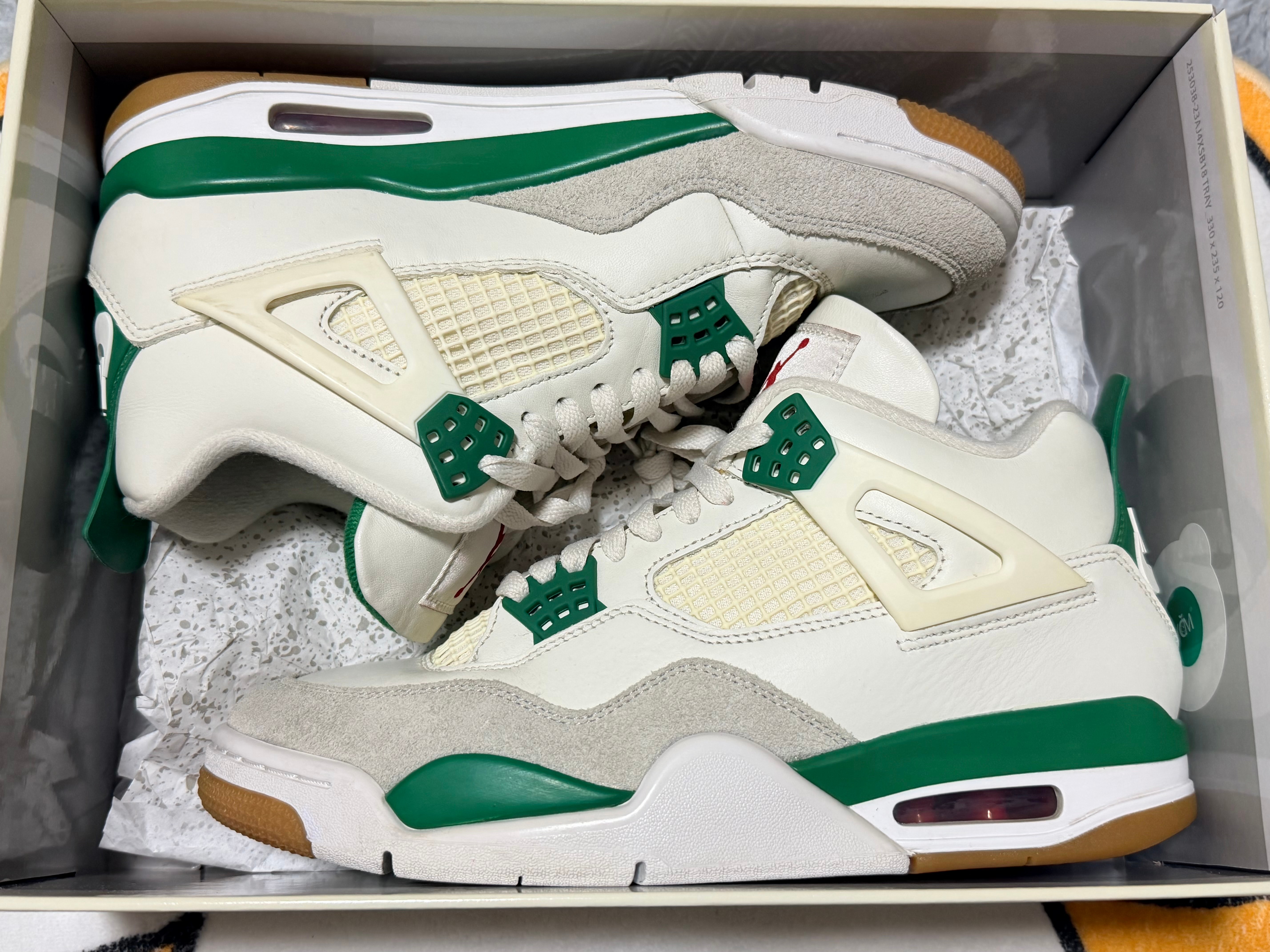 Nike SB × Air Jordan 4 Retro SP "Pine Green"