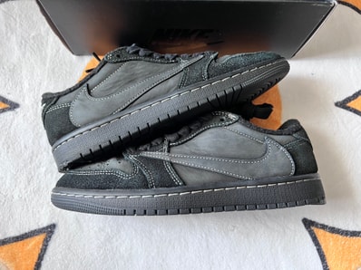 Travis Scott × Nike Air Jordan 1 Low OG SP "Black Phantom"