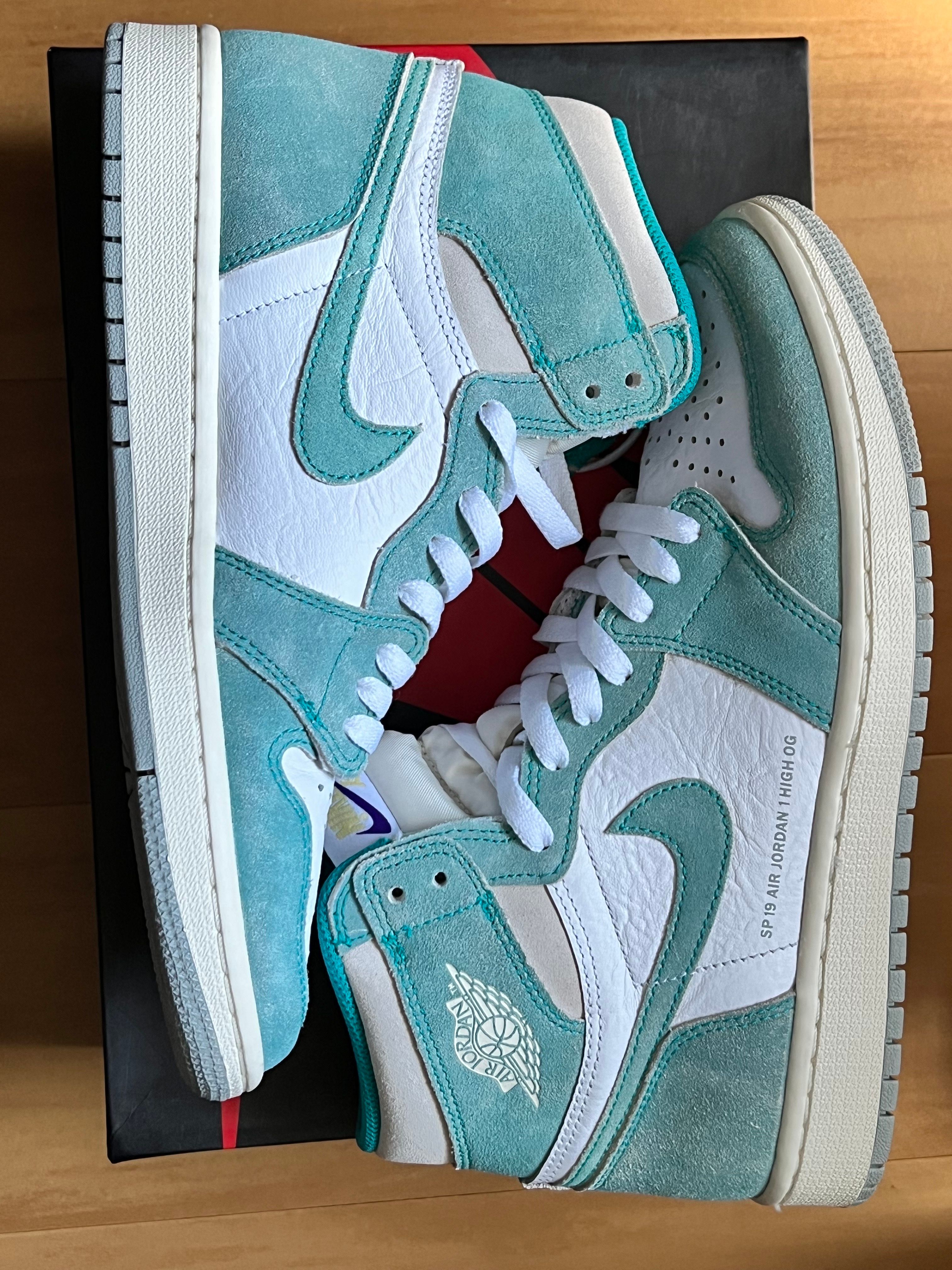 Nike Air Jordan 1 Retro High OG "Turbo Green"