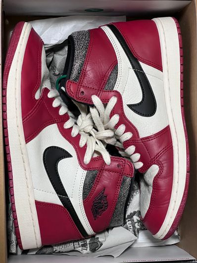 Nike Air Jordan 1 High OG "Lost & Found/Chicago"