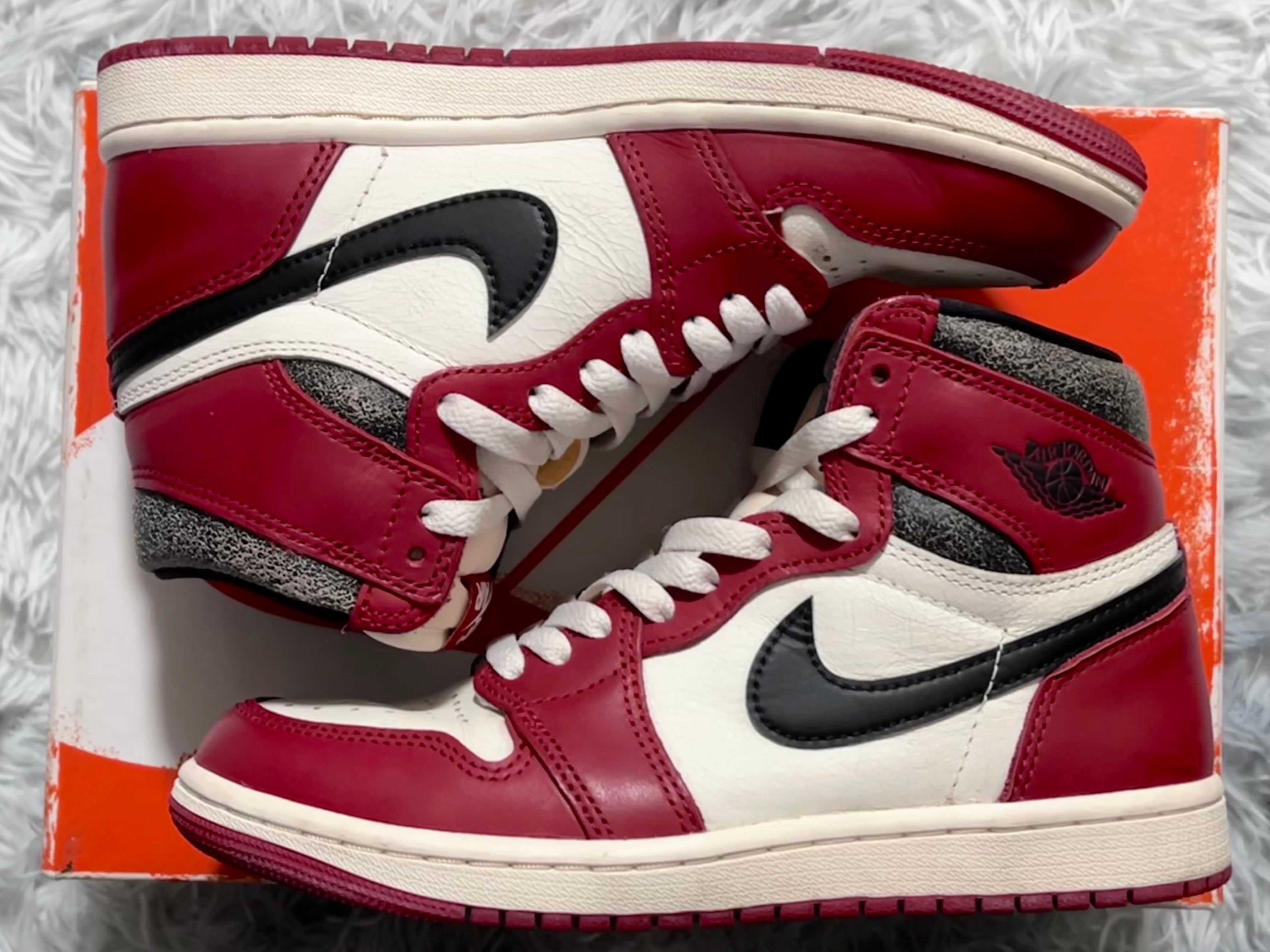 Nike Air Jordan 1 High OG "Lost & Found/Chicago"