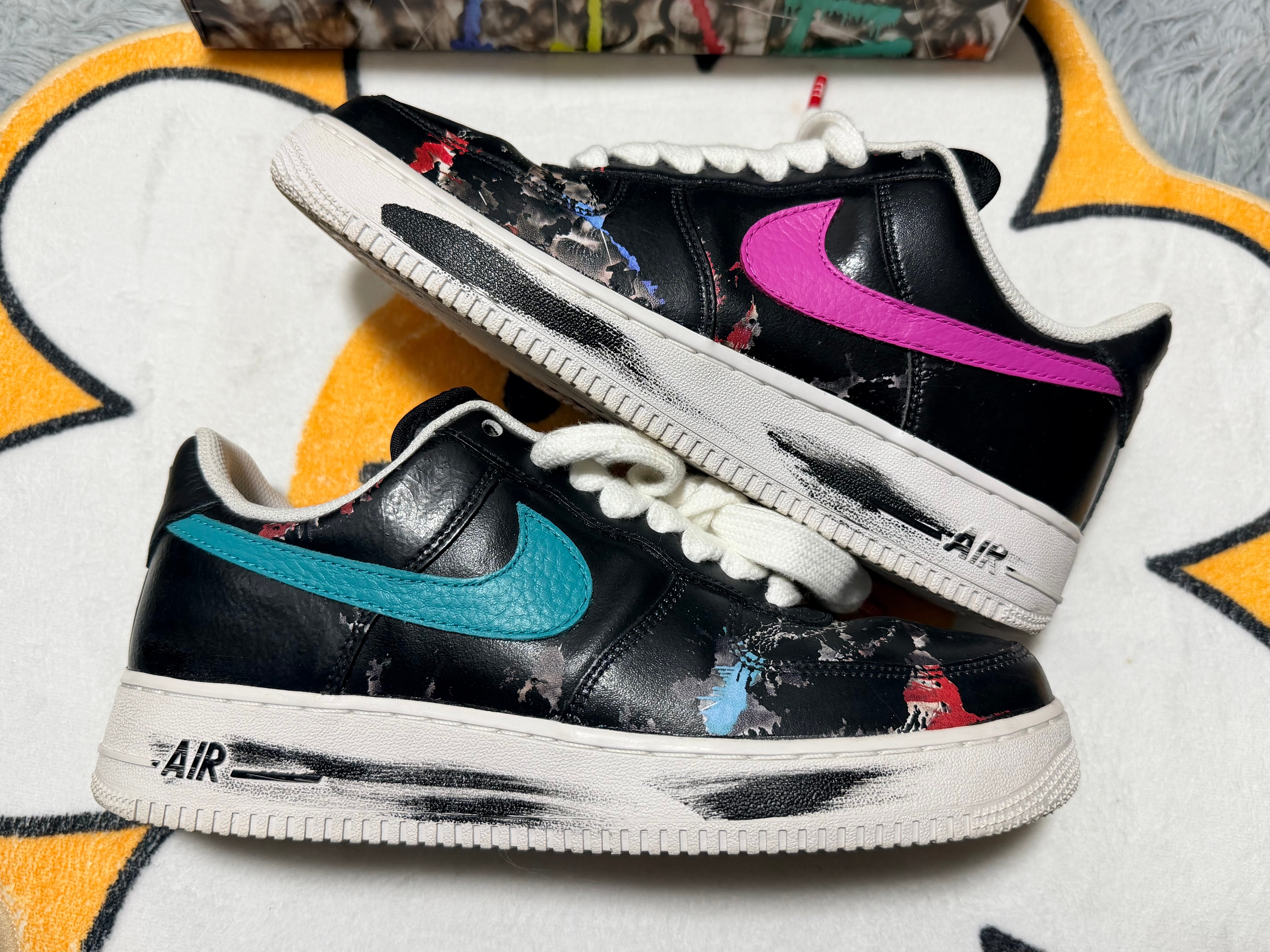 PEACEMINUSONE × Nike Air Force 1 Low '07 Para-Noise 3.0 "Black and Multi-Color" / G-DRAGON