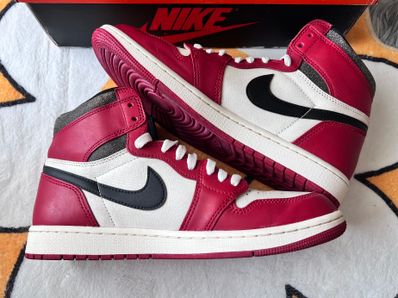Nike Air Jordan 1 High OG "Lost & Found/Chicago"