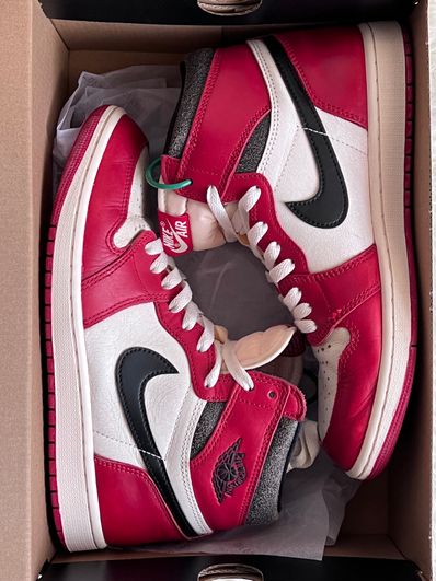 Nike Air Jordan 1 High OG "Lost & Found/Chicago"