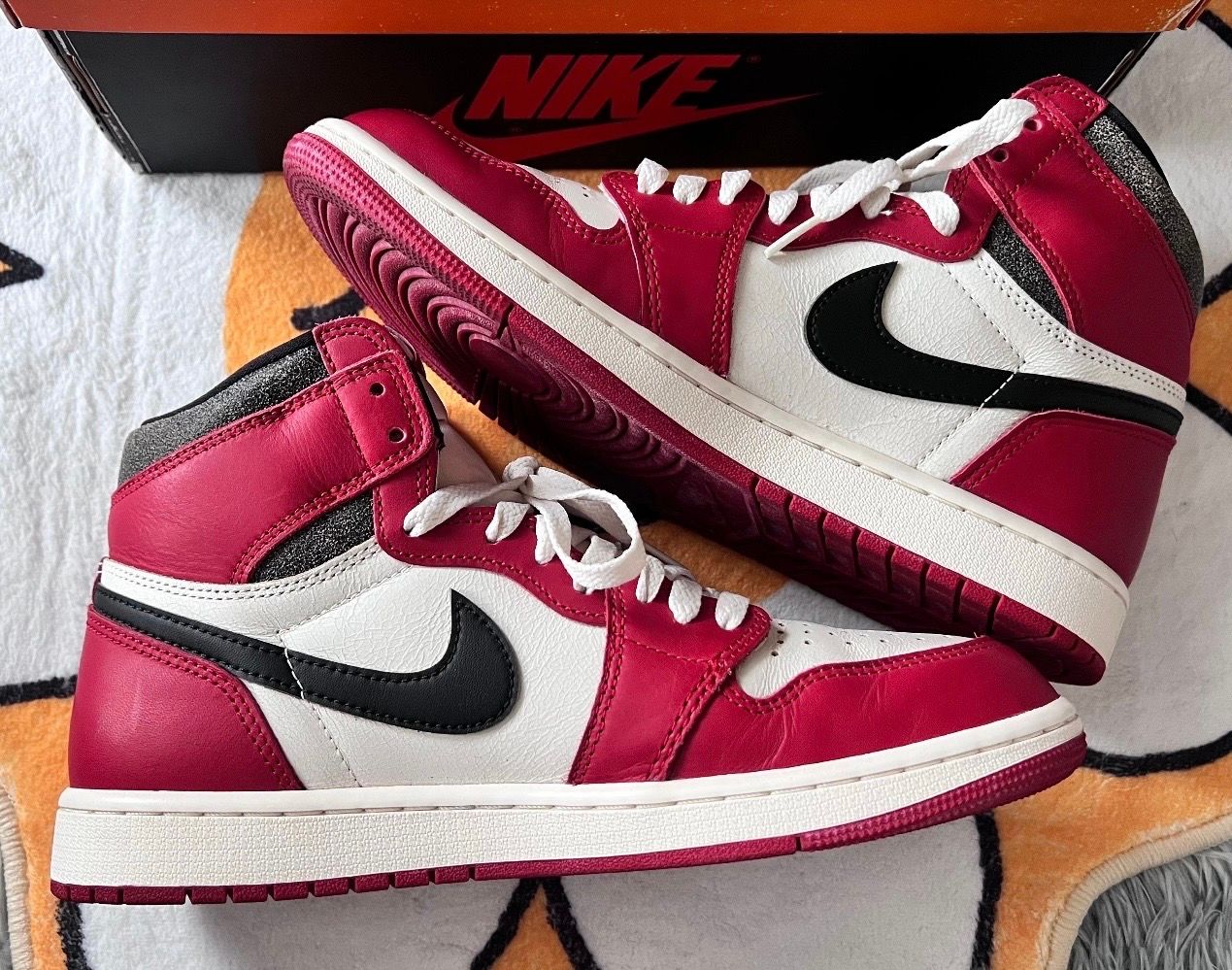 Nike Air Jordan 1 High OG "Lost & Found/Chicago"
