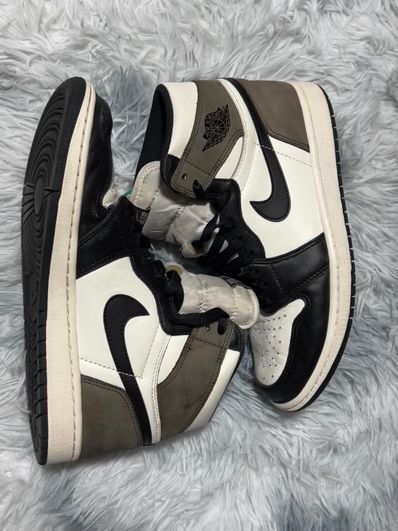 Nike Air Jordan 1 High OG "Sail/Dark Mocha/Black"