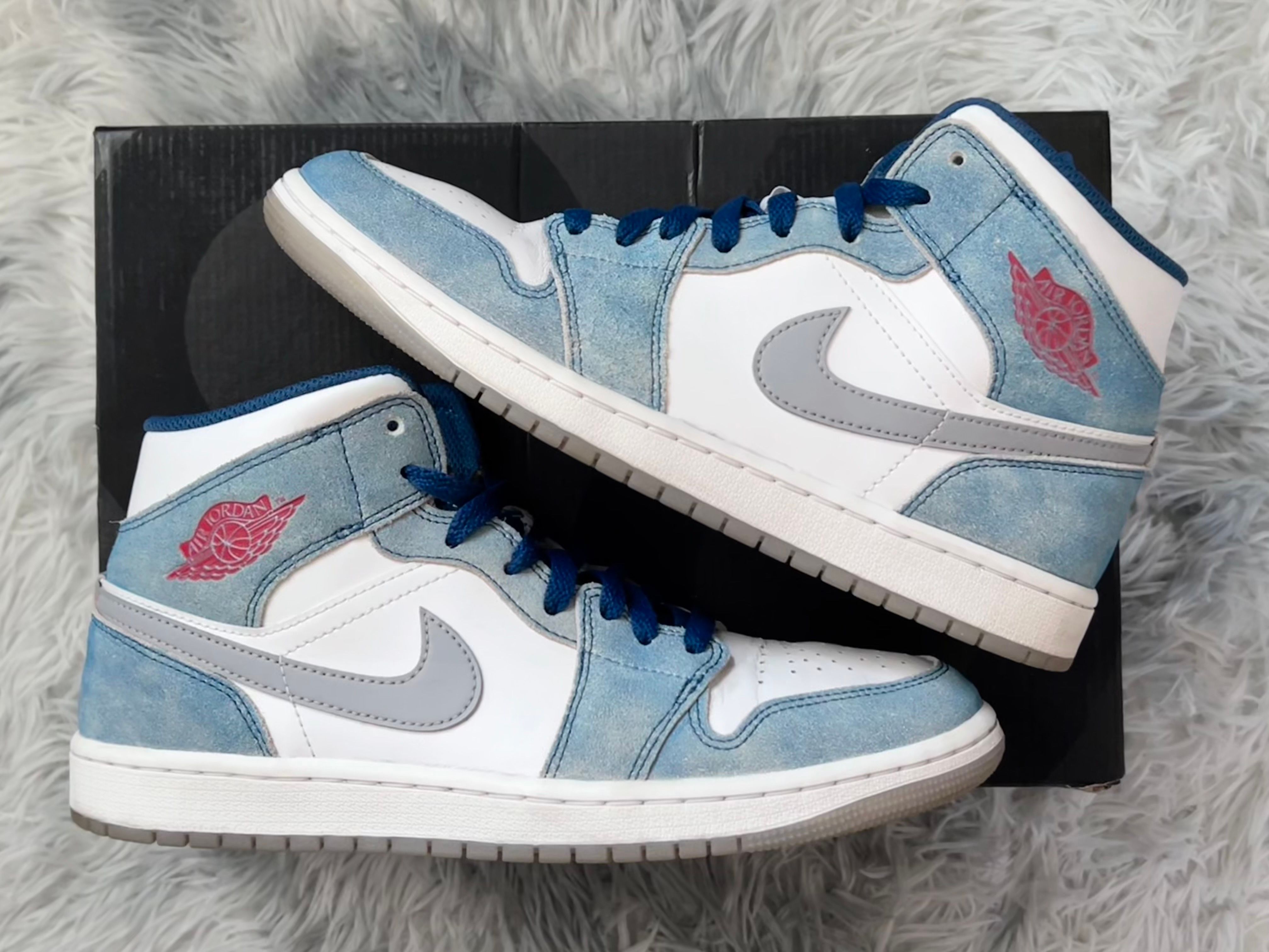 Nike Air Jordan 1 Mid SE "White/Hyper Royal/Red"