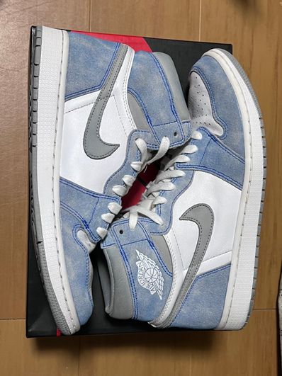 Nike Air Jordan 1 High OG "Hyper Royal"