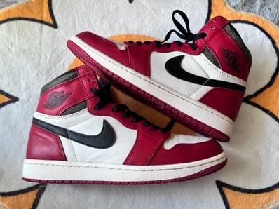 Nike Air Jordan 1 High OG "Lost & Found/Chicago"