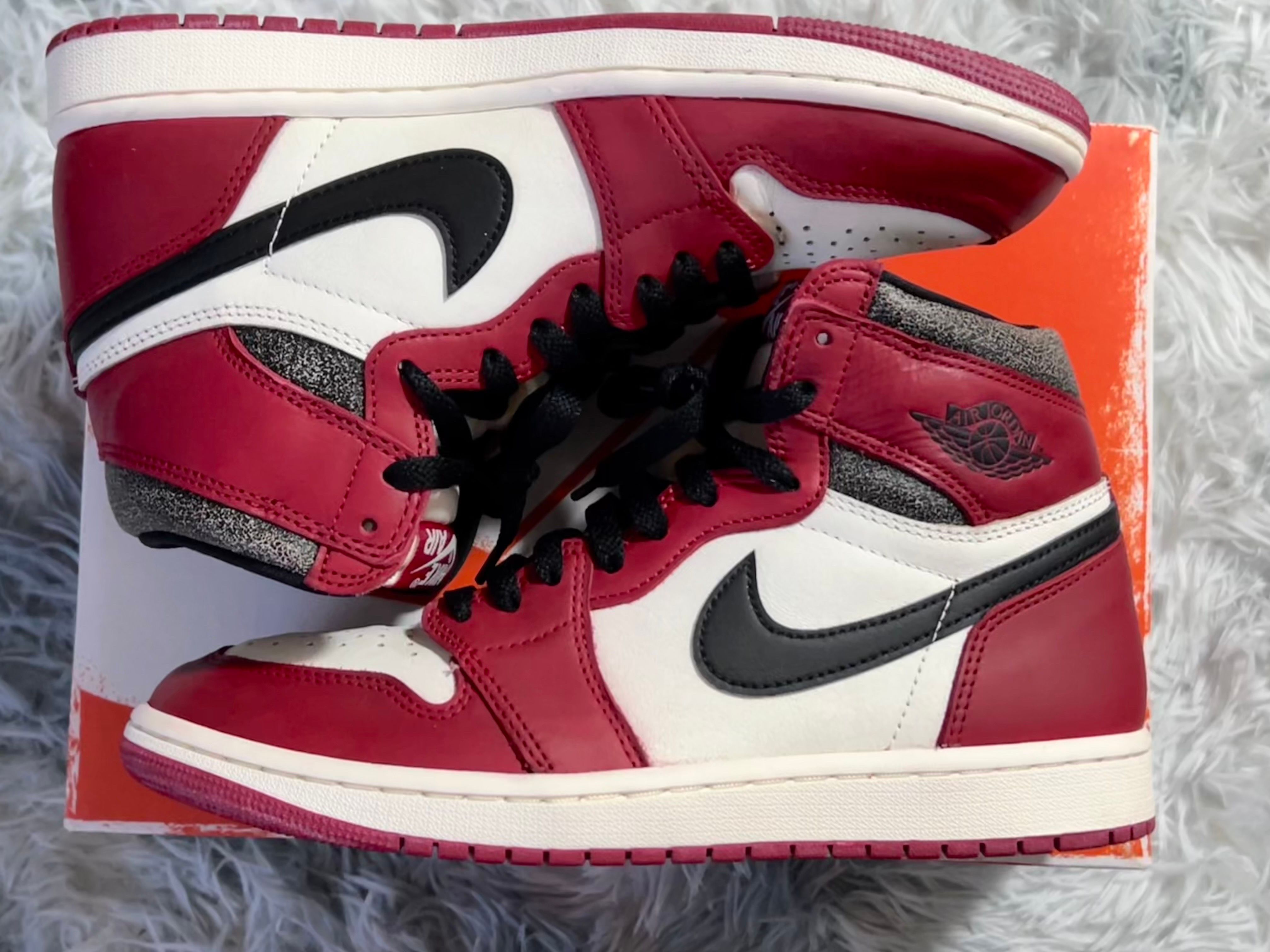 Nike Air Jordan 1 High OG "Lost & Found/Chicago"