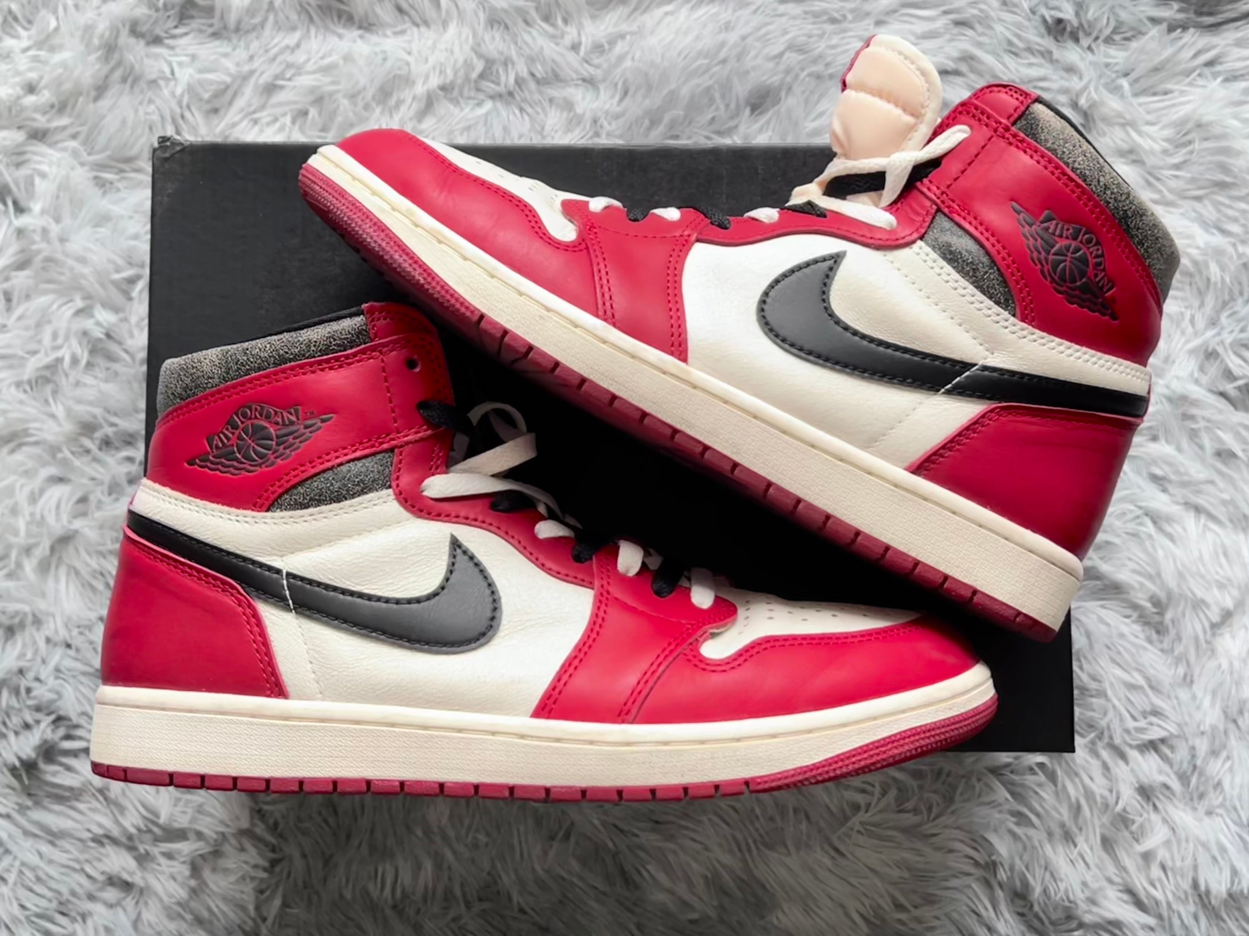 Nike Air Jordan 1 High OG "Lost & Found/Chicago"