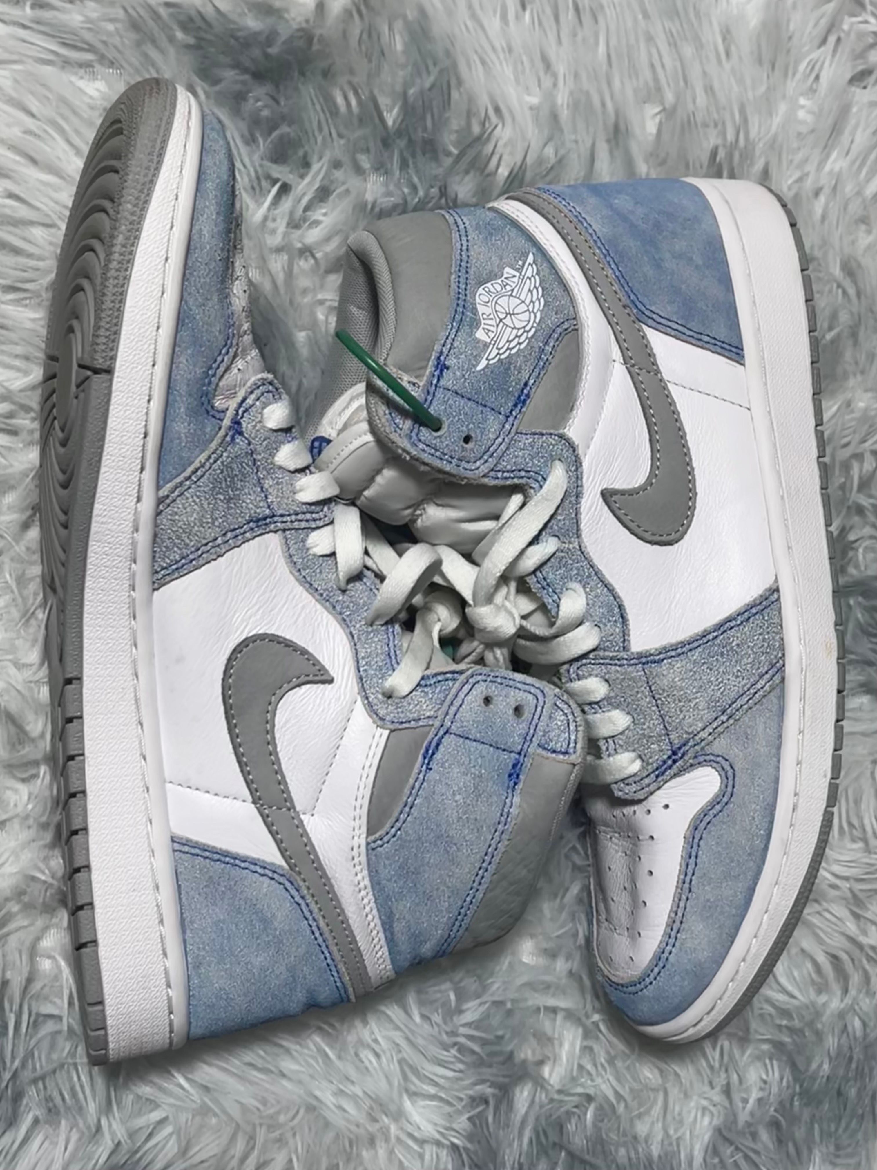 Nike Air Jordan 1 High OG "Hyper Royal"