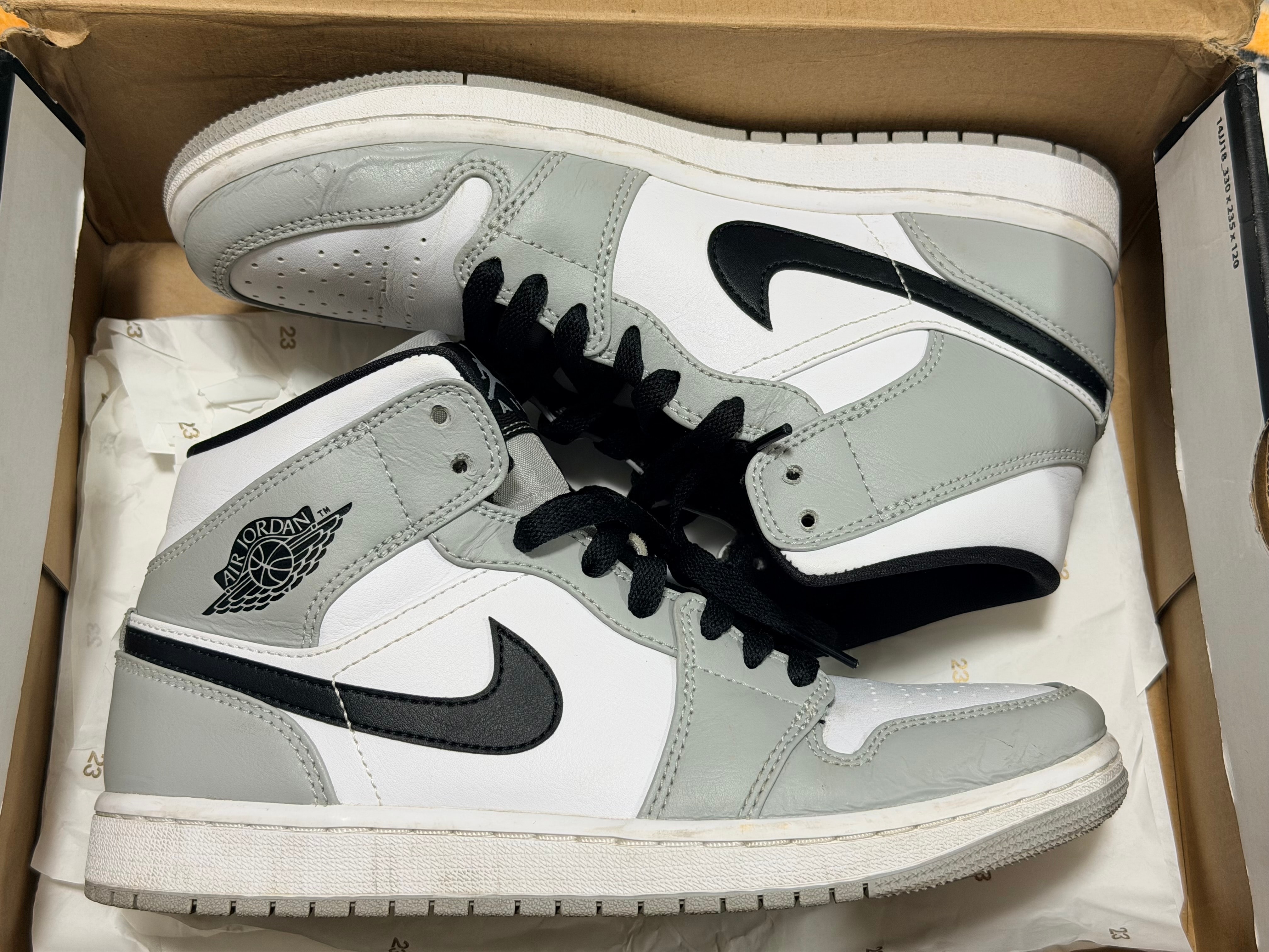 Nike Air Jordan 1 Mid "Light Smoke Grey/White/Black"
