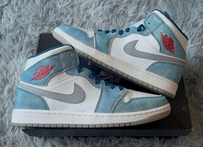 Nike Air Jordan 1 Mid SE "White/Hyper Royal/Red"