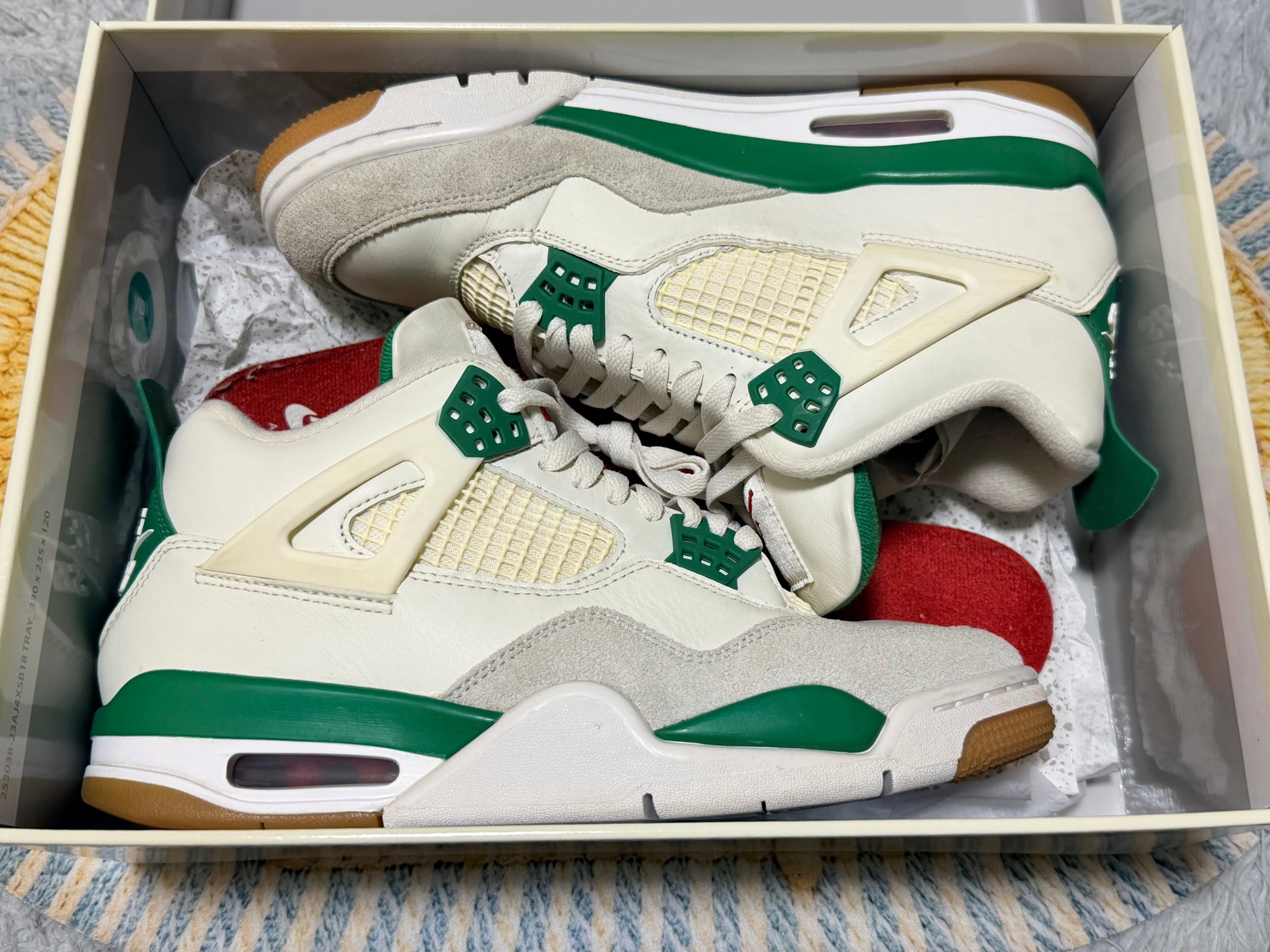 Nike SB × Air Jordan 4 Retro SP "Pine Green"
