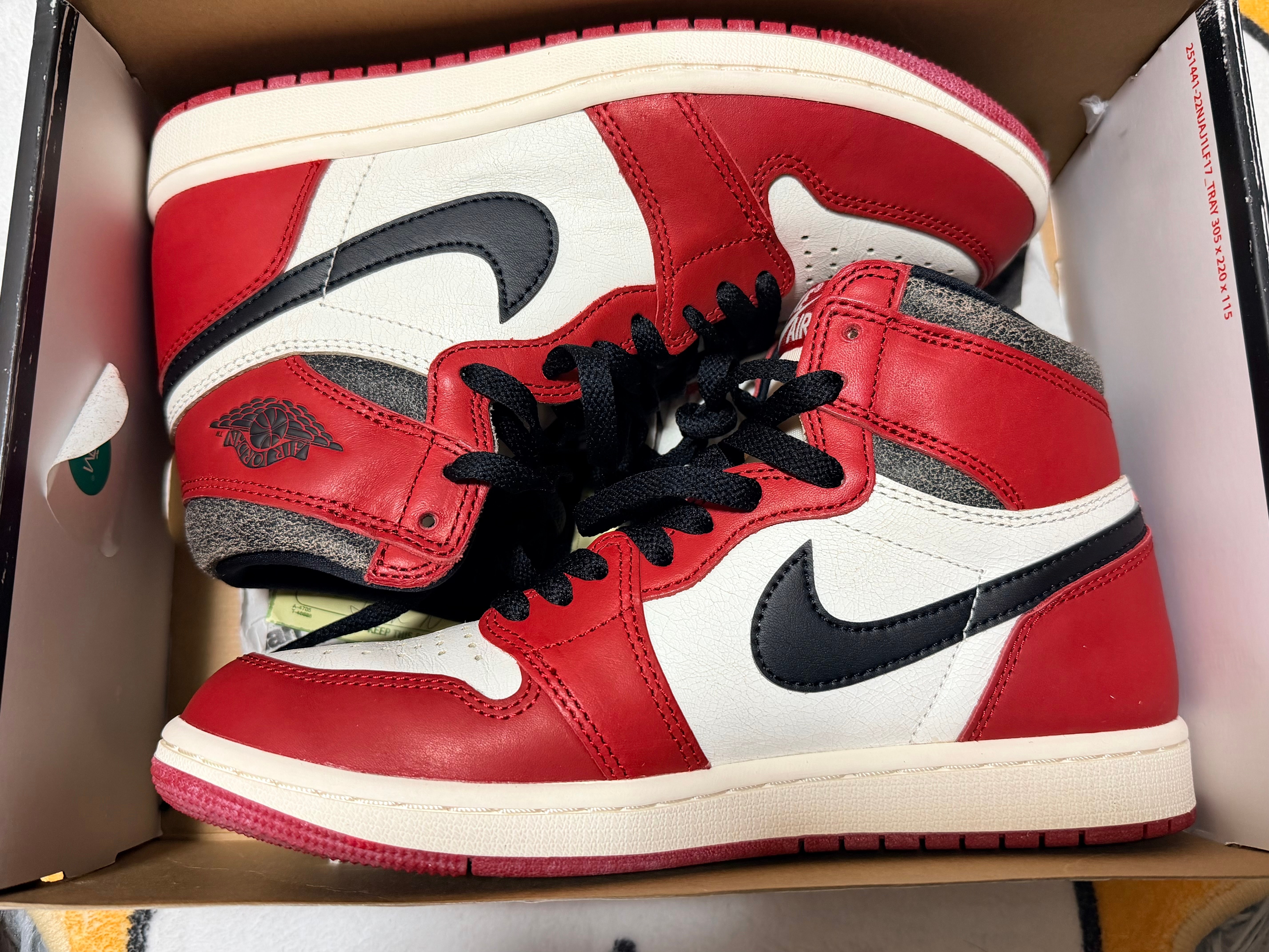 Nike Air Jordan 1 High OG "Lost & Found/Chicago"
