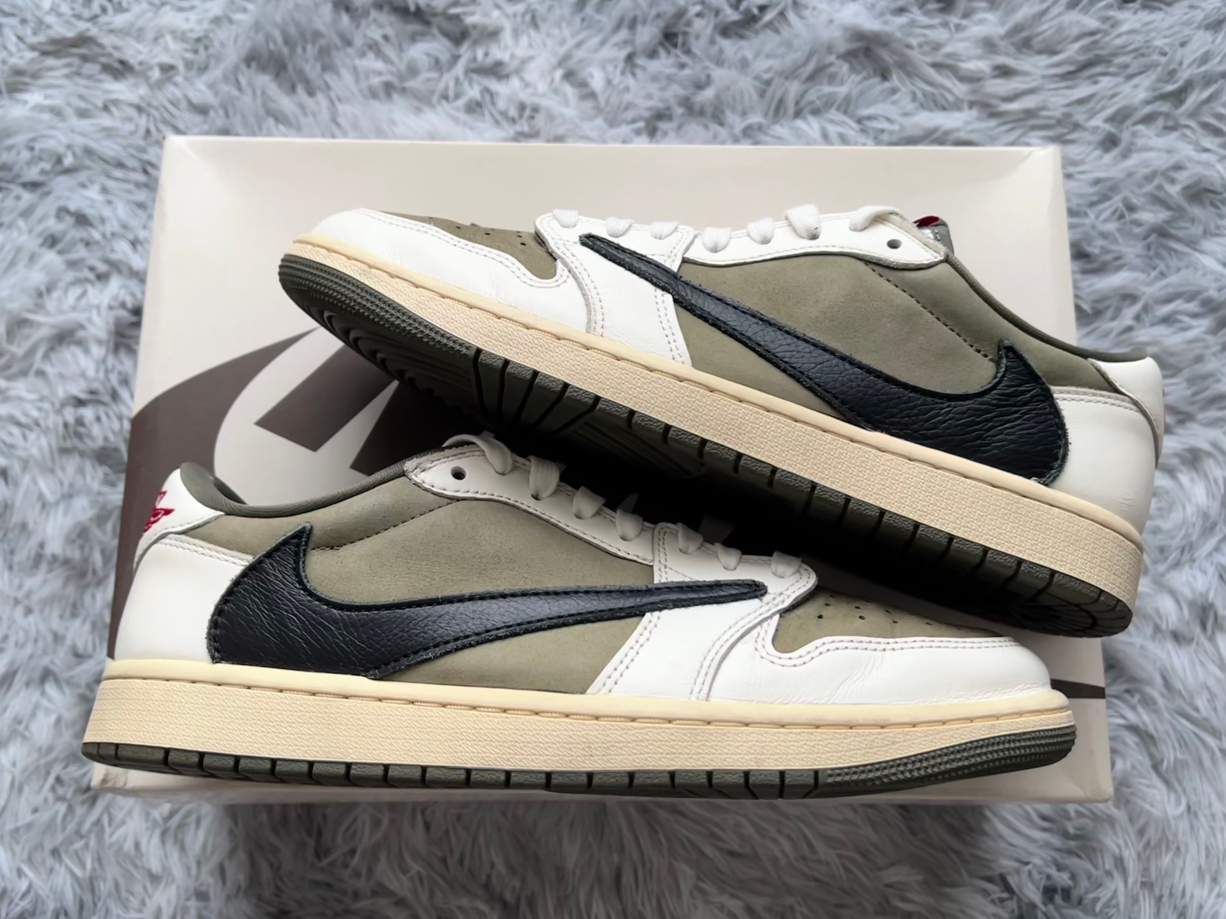 Travis Scott × Nike Air Jordan 1 Low OG SP "Reverse Olive"