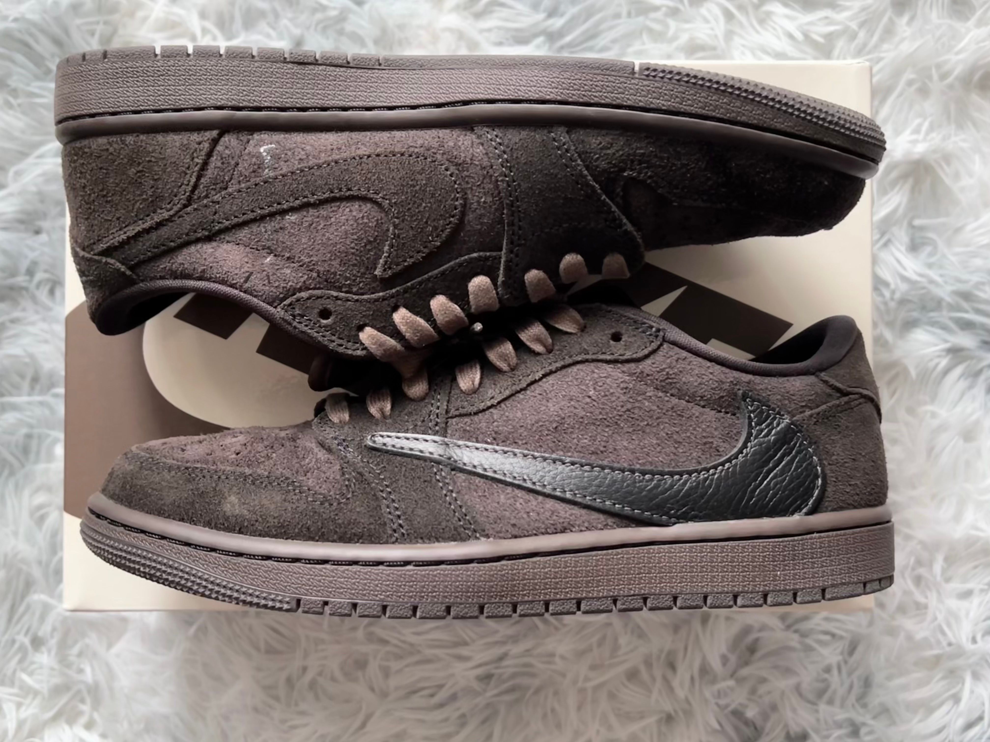 Travis Scott × Nike Air Jordan 1 Low OG SP "Velvet Brown and Dark Mocha"