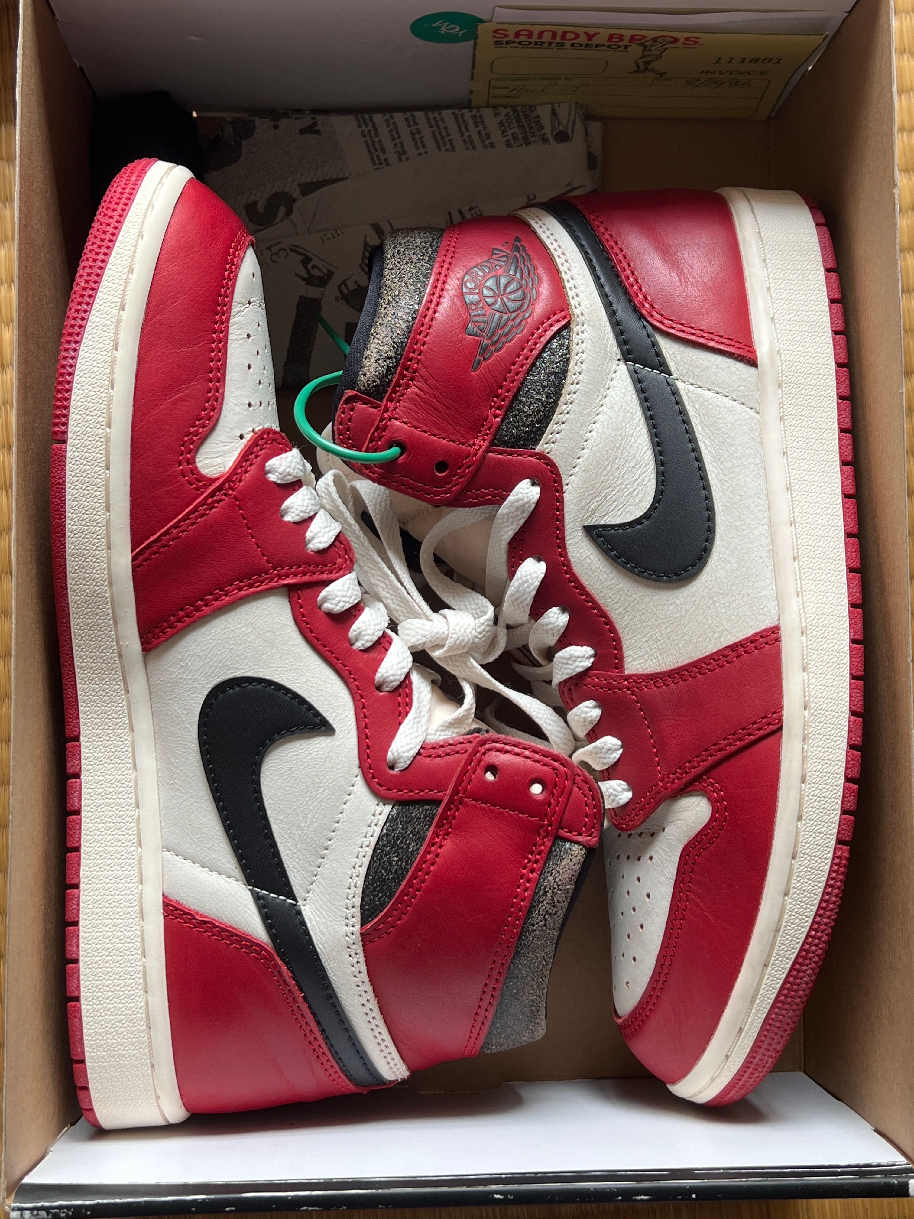 Nike Air Jordan 1 High OG "Lost & Found/Chicago"
