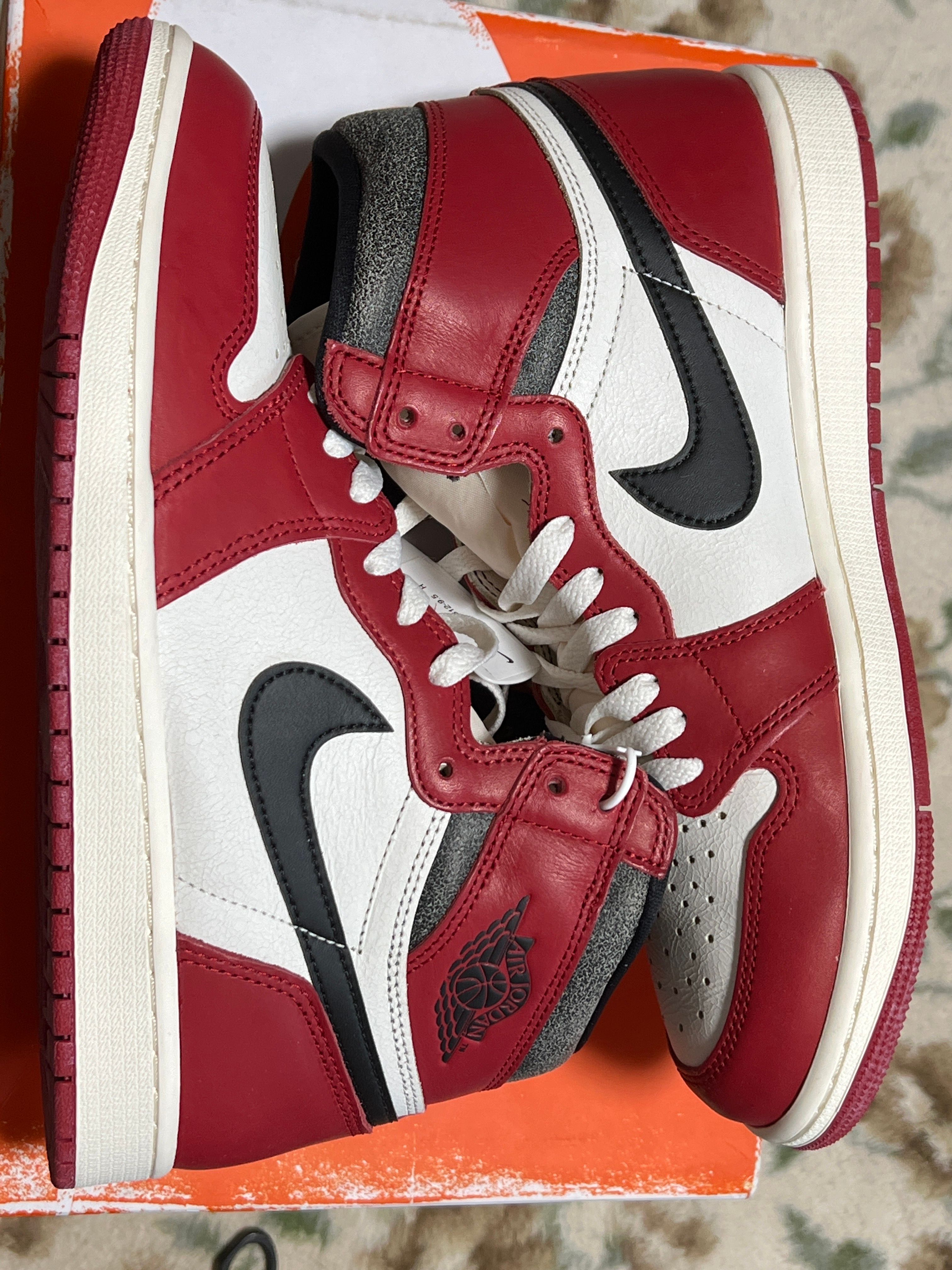 Nike Air Jordan 1 High OG "Lost & Found/Chicago"