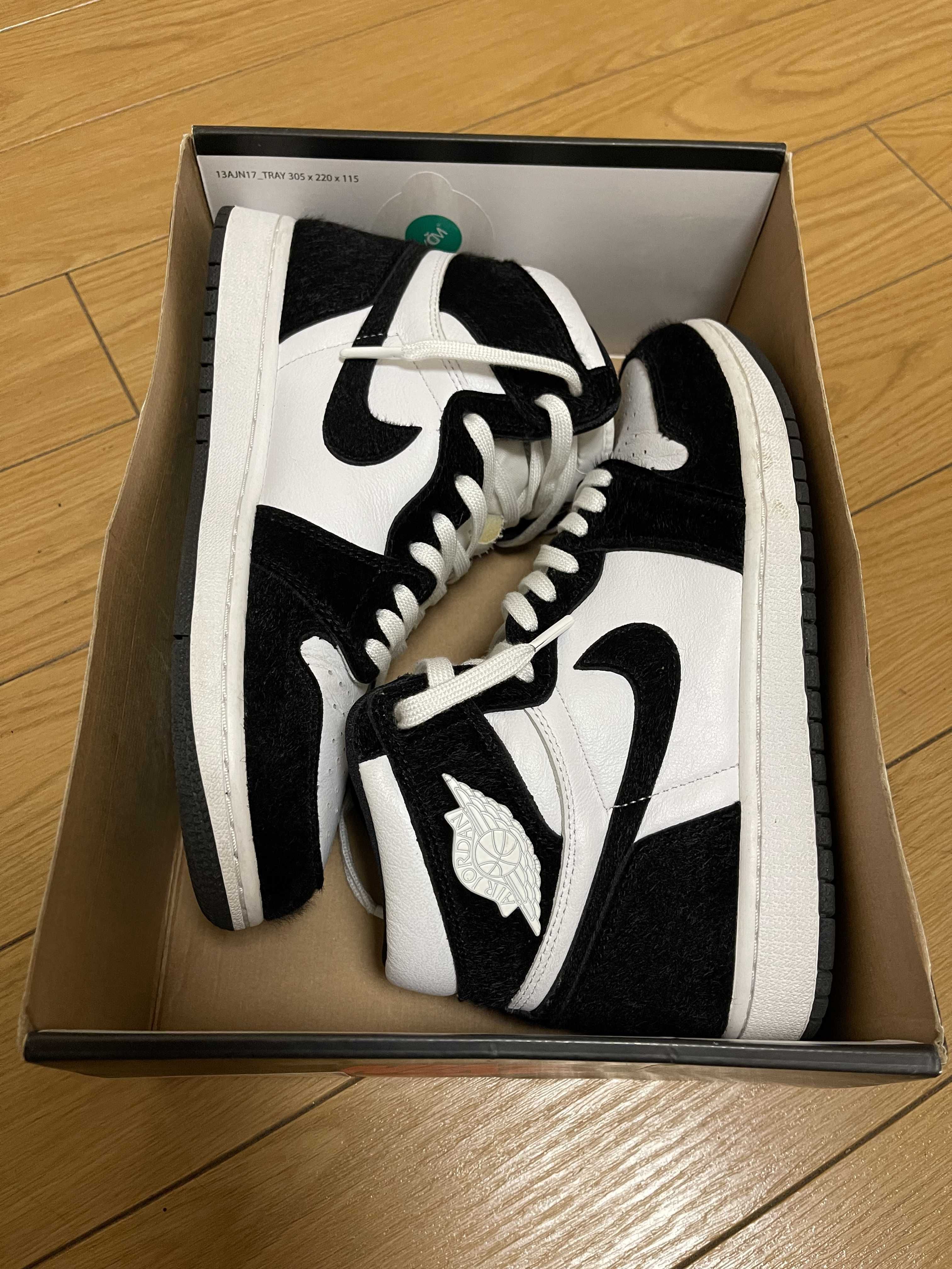 Nike Women's Air Jordan 1 Retro High OG "Black/White"