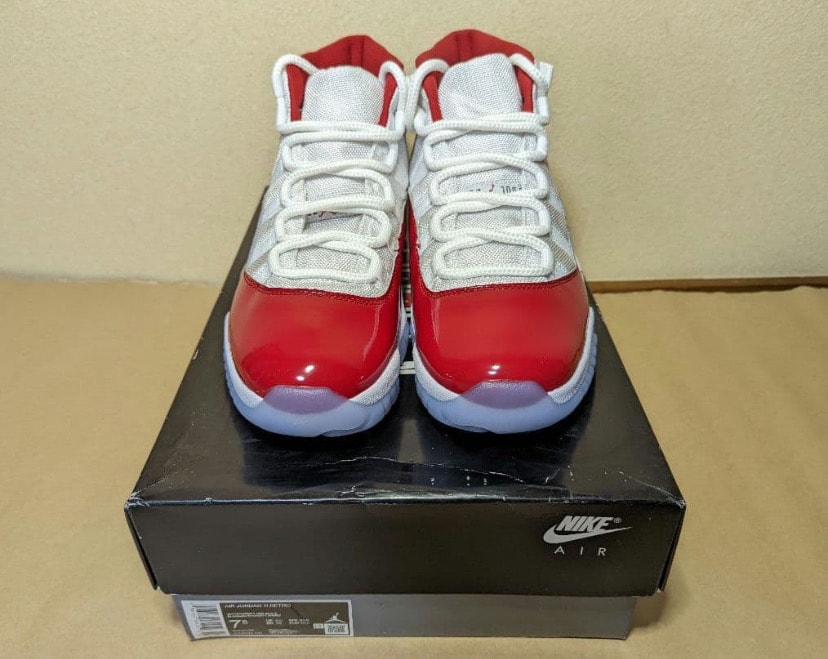 ナイキ エアジョーダン11 "バーシティレッド"