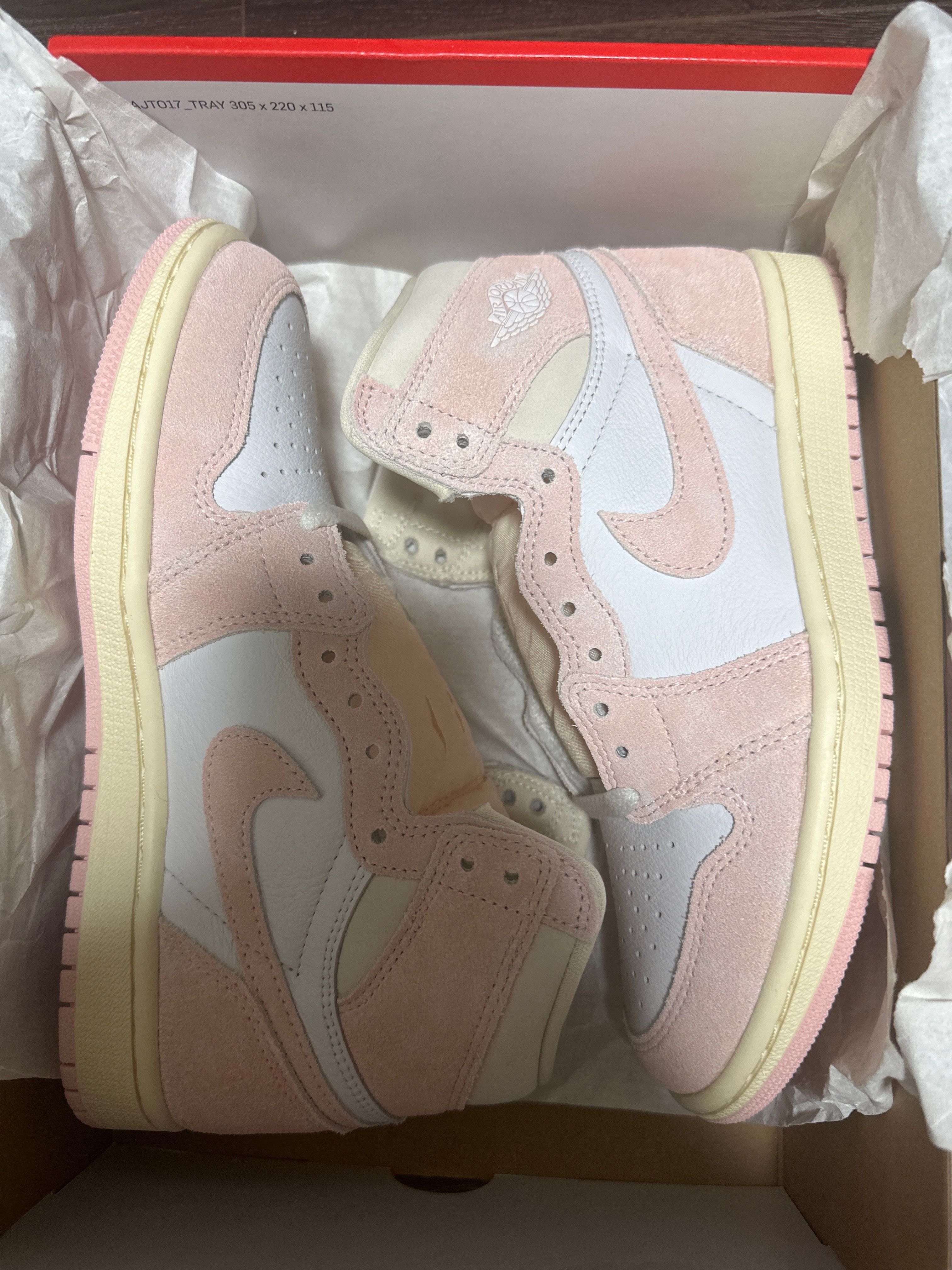 Nike Women's Air Jordan 1 Retro High OG "Washed Pink"