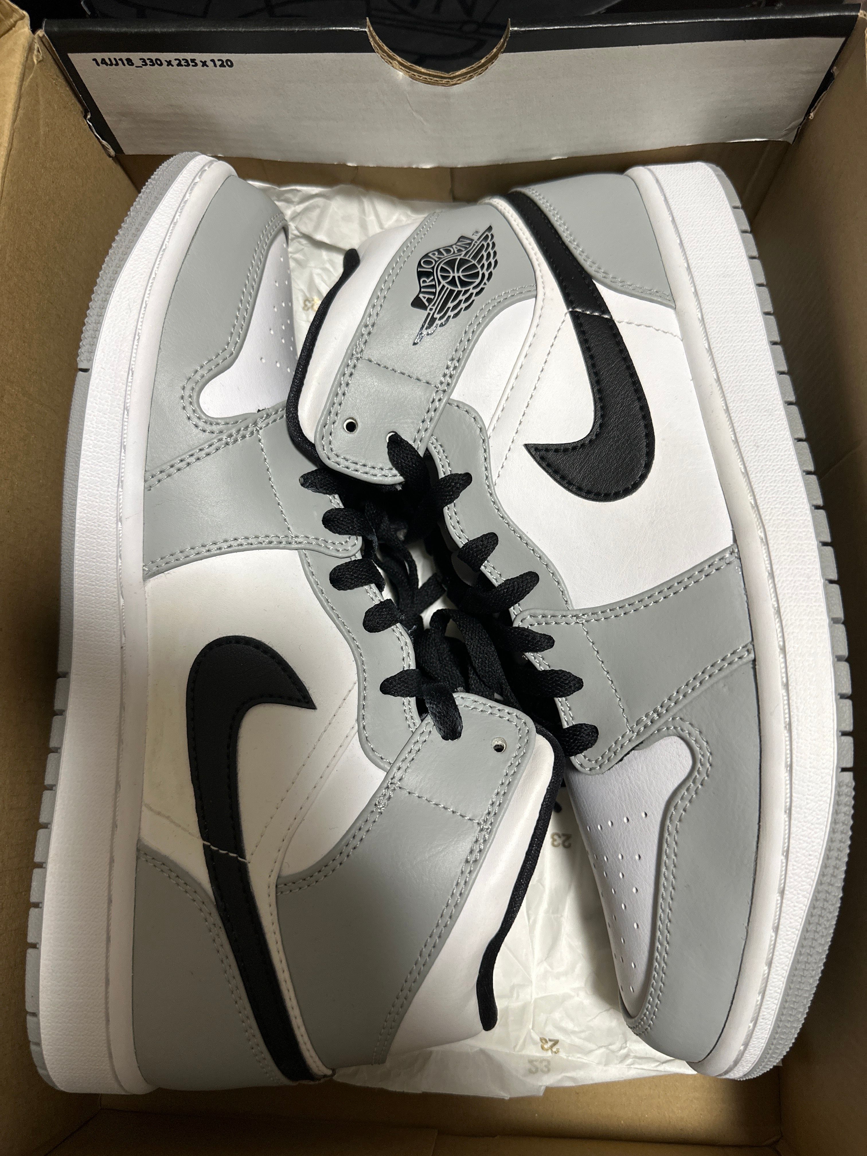 Nike Air Jordan 1 Mid "Light Smoke Grey/White/Black"