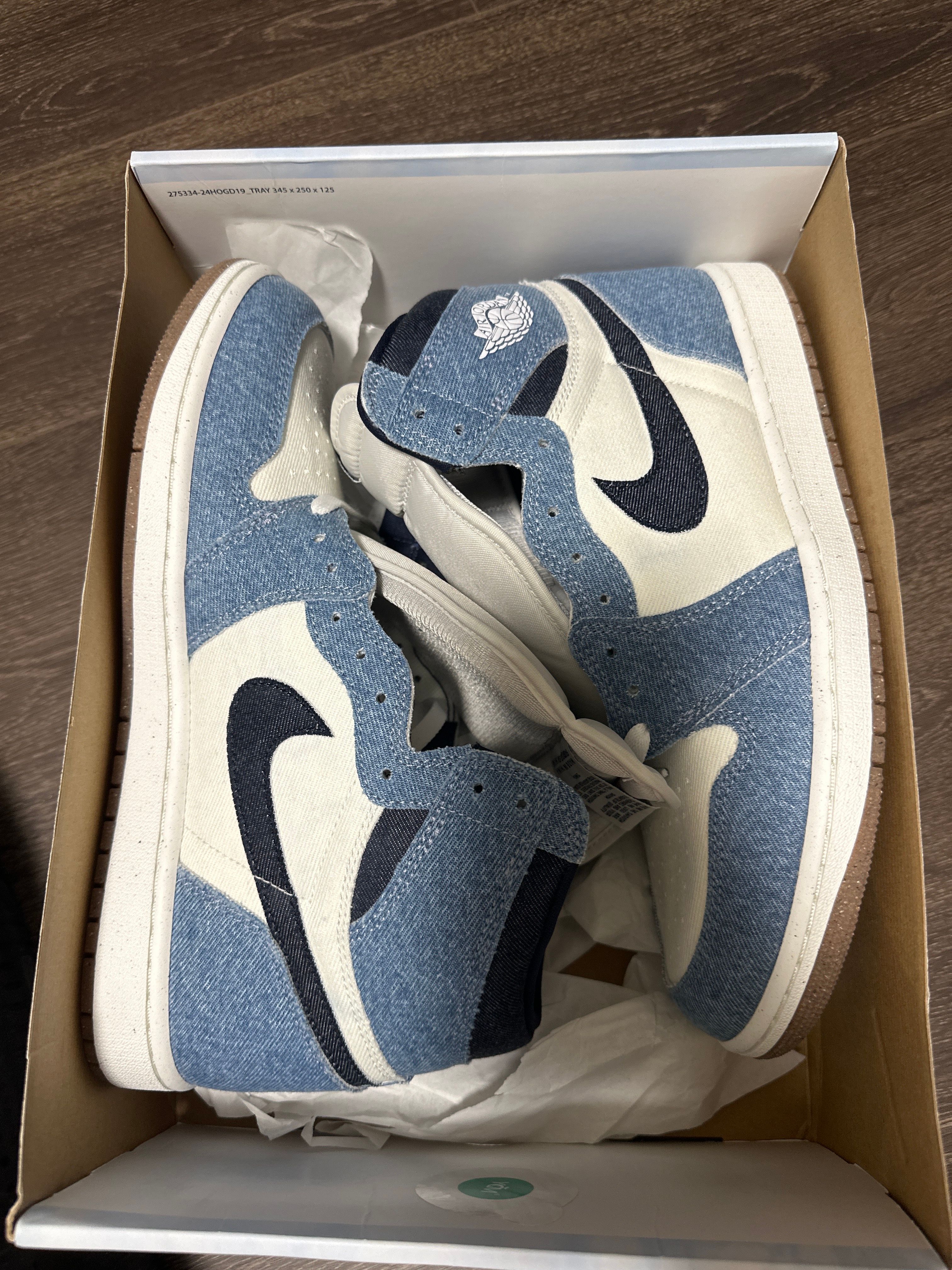 Nike Air Jordan 1 Retro High OG "Denim"