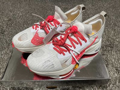 Off-White × Nike Air Zoom Tempo Next% Flyknit "Solar Red"