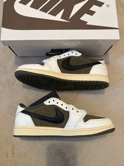 Travis Scott × Nike Air Jordan 1 Low OG SP "Reverse Olive"