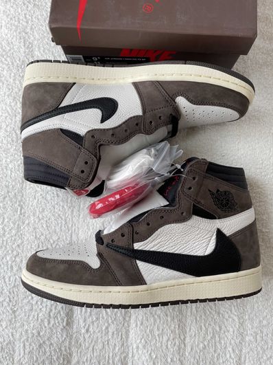Travis Scott × Nike Air Jordan 1 Retro High OG TS SP "Sail/Dark Mocha"