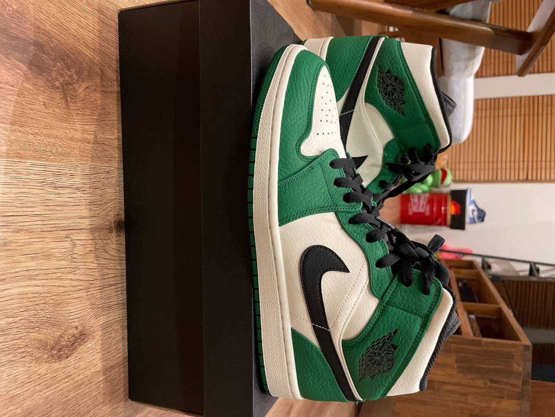 NIKE AIR JORDAN 1 MID "PINE GREEN"