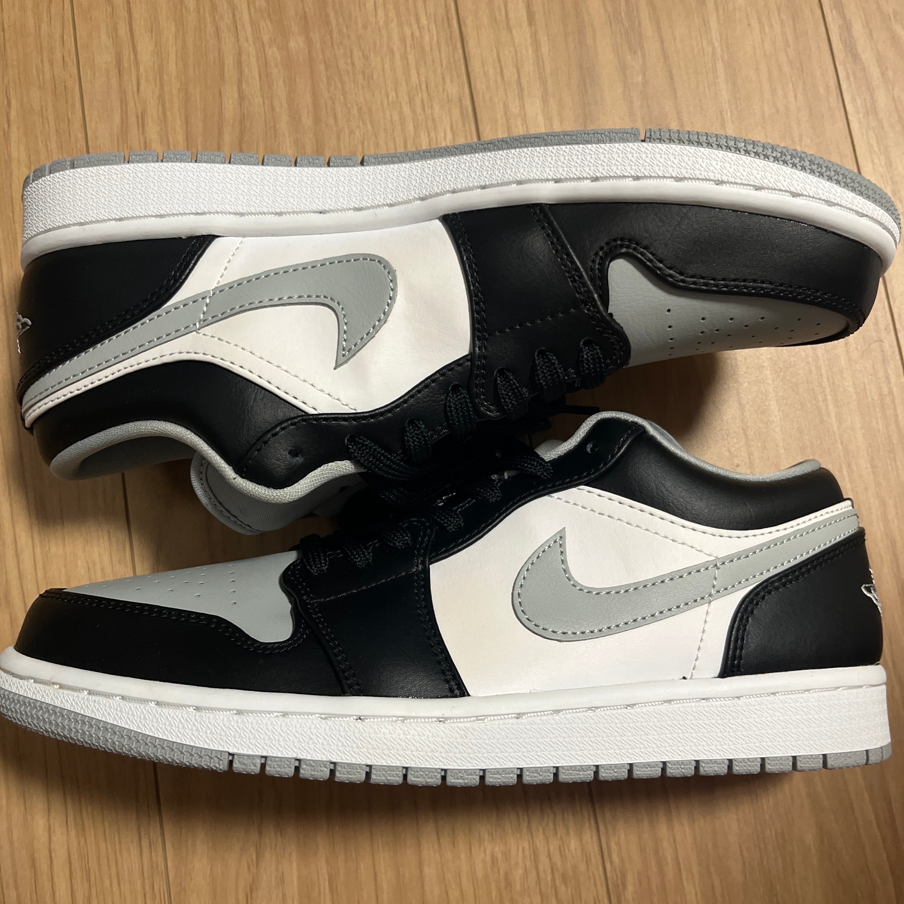 Nike Air Jordan 1 Low "Black/Light Smoke Grey"