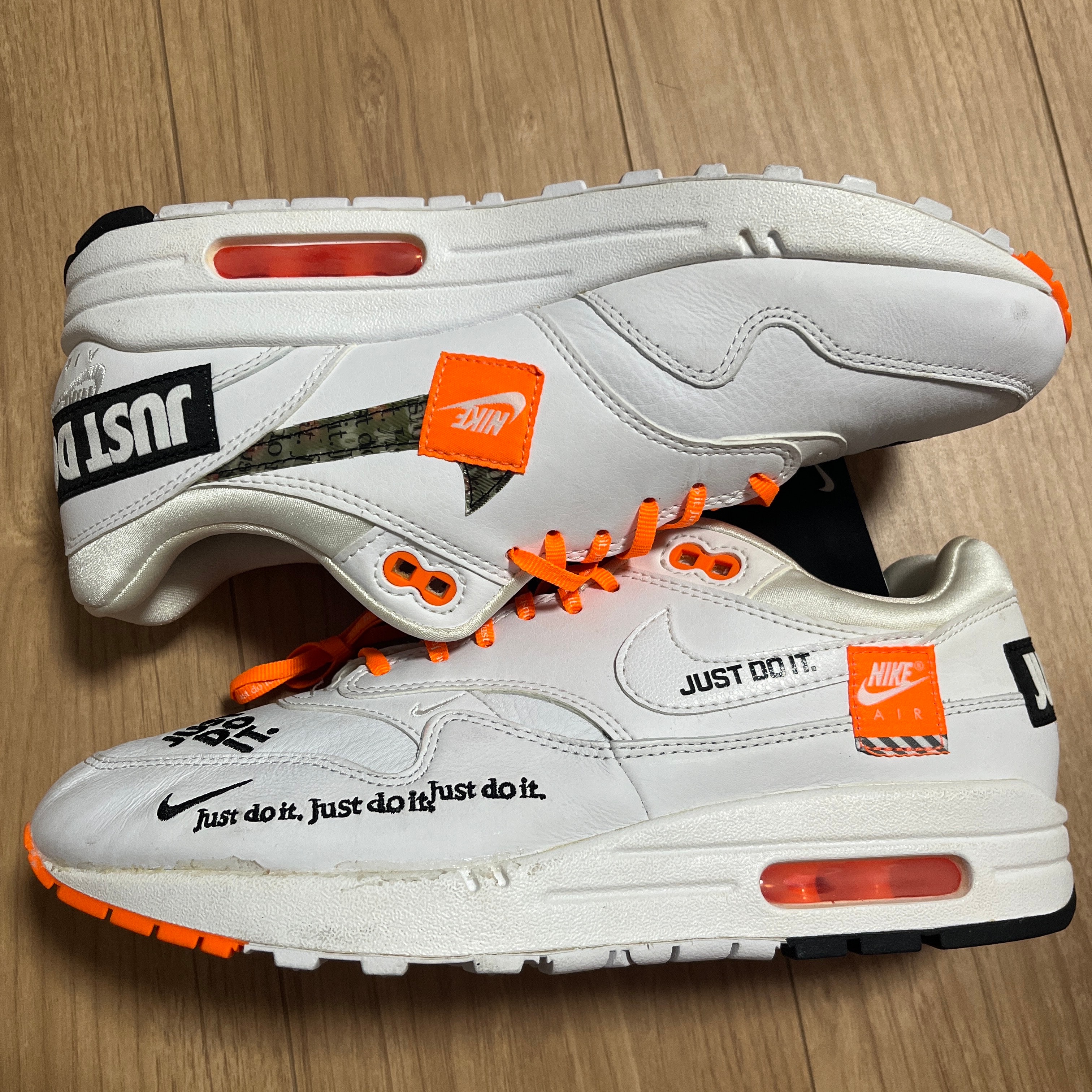 NIKE Women's AIR MAX 1 "WHITE JUST DO IT COLLECTION"