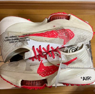 Off-White × Nike Air Zoom Tempo Next% Flyknit "Solar Red"