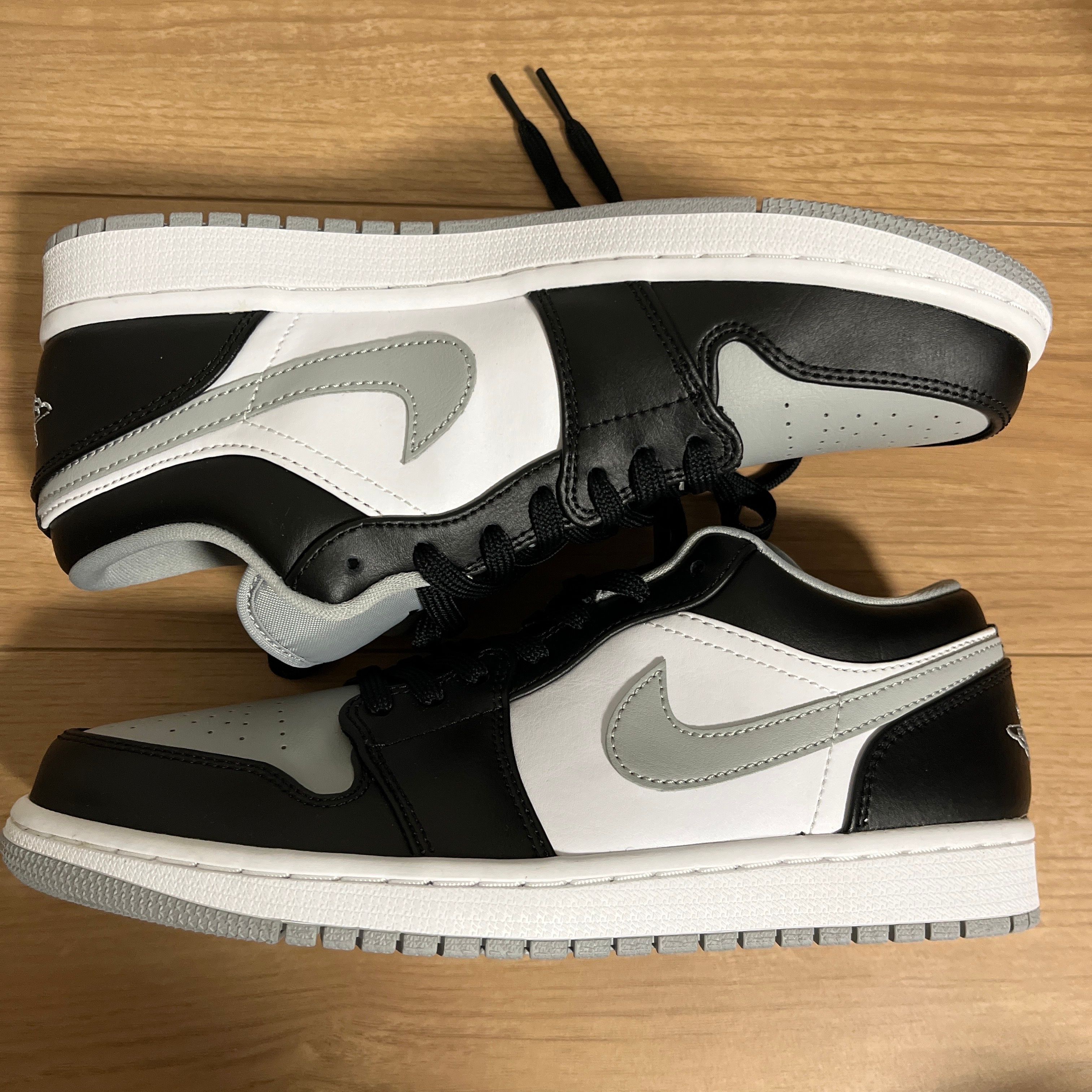 Nike Air Jordan 1 Low "Black/Light Smoke Grey"