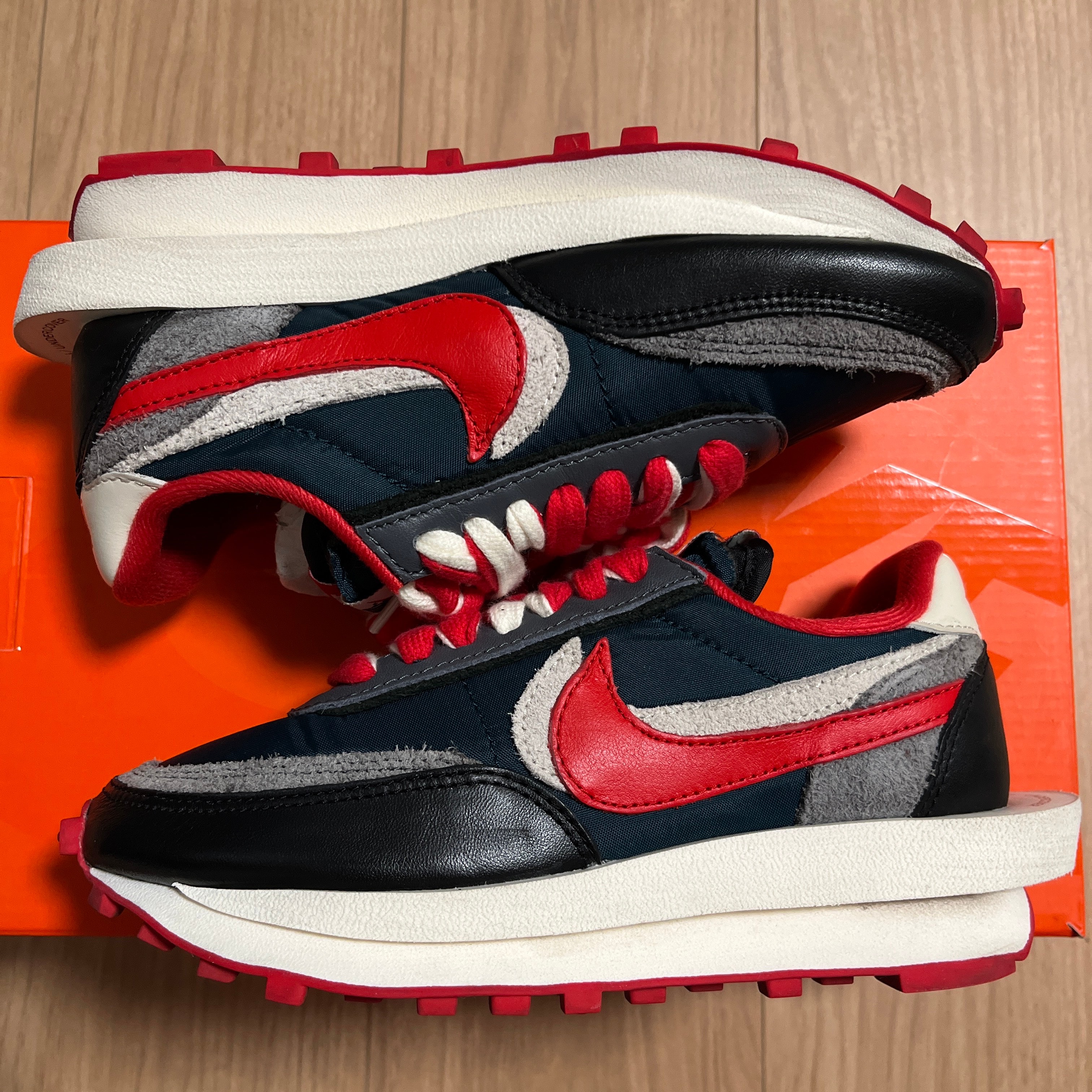 UNDERCOVER × sacai × Nike LD Waffle "Midnight Spruce/Pale Ivory-Dark Grey-University Red"