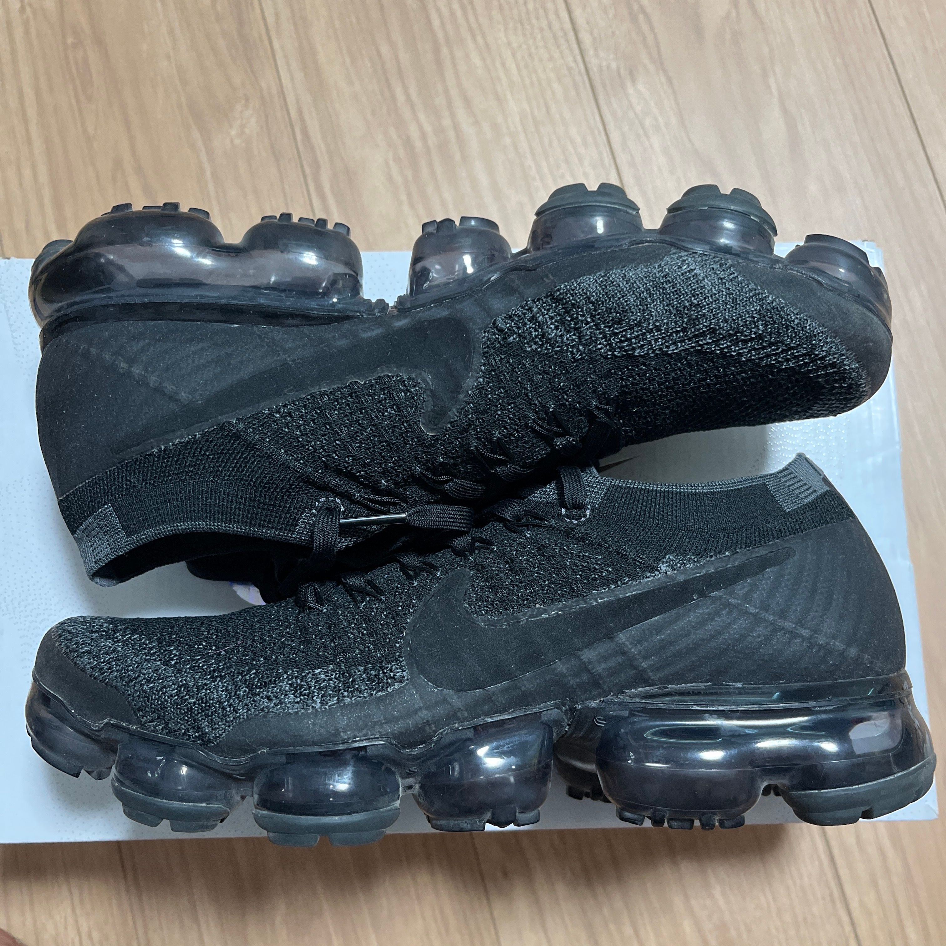 Nike Air Vapormax Flyknit "Triple. Black 2.0"